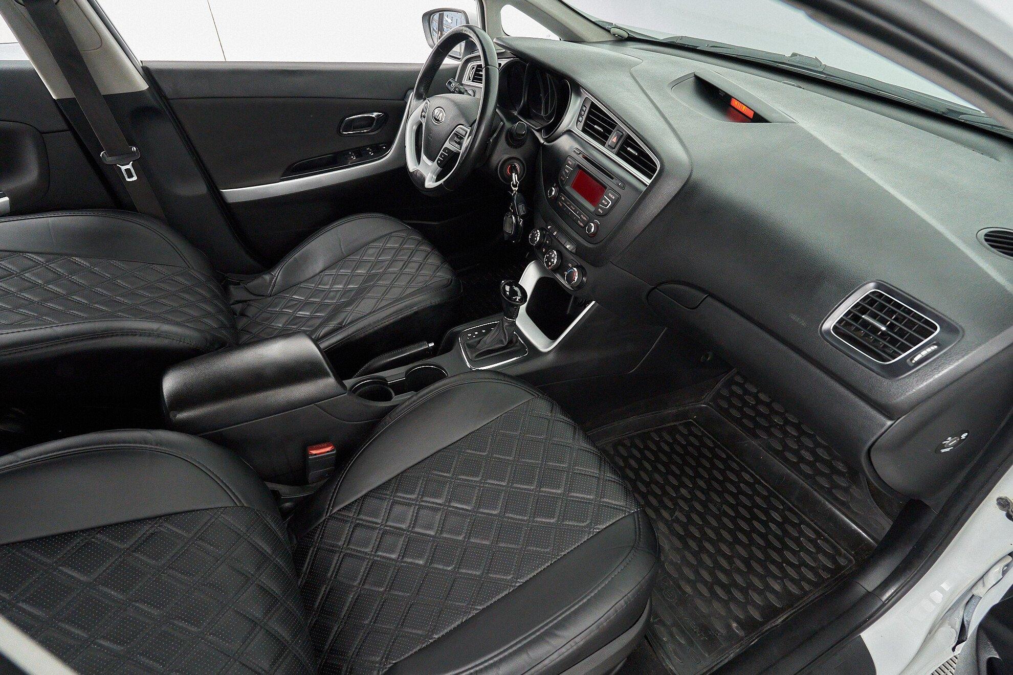 Kia Ceed 2018, белый