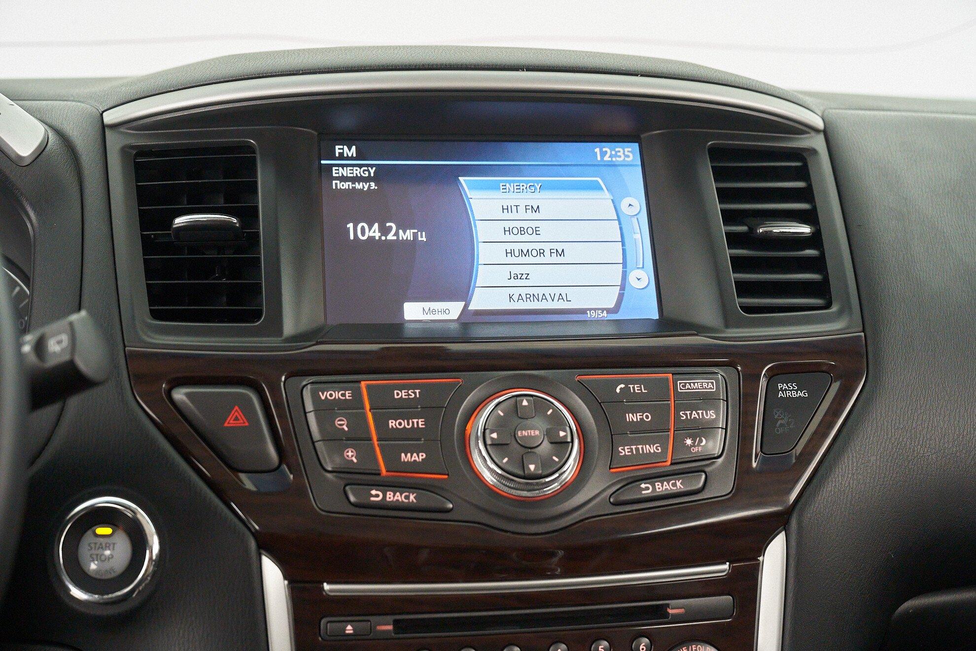Nissan Pathfinder 2014, черный