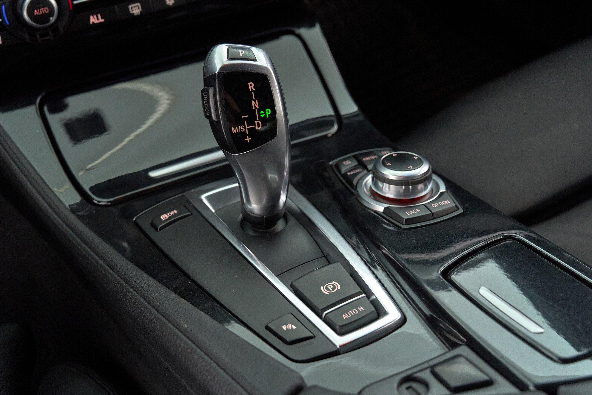 BMW 5 серии 2012, черный
