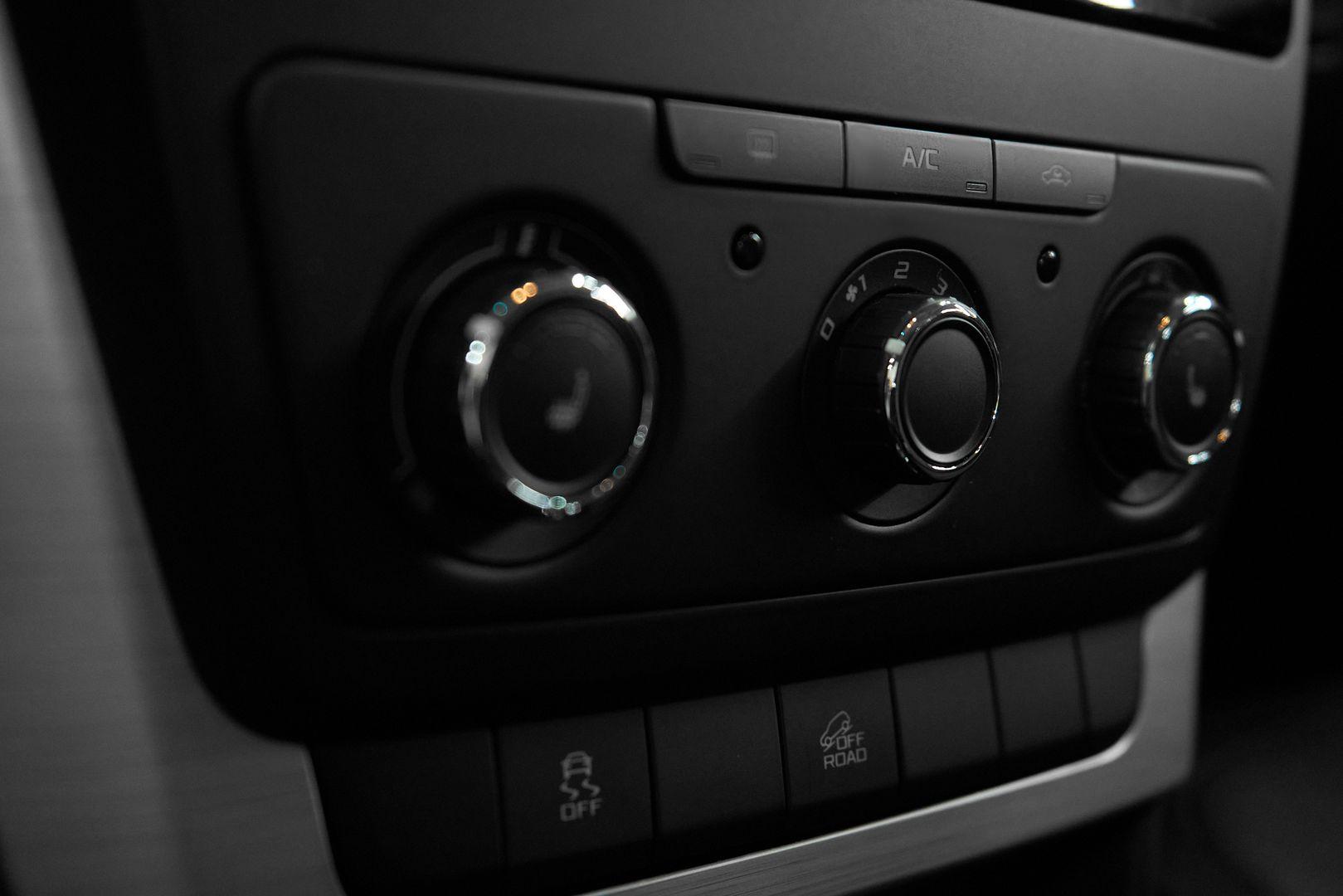Skoda Yeti 2017, серый