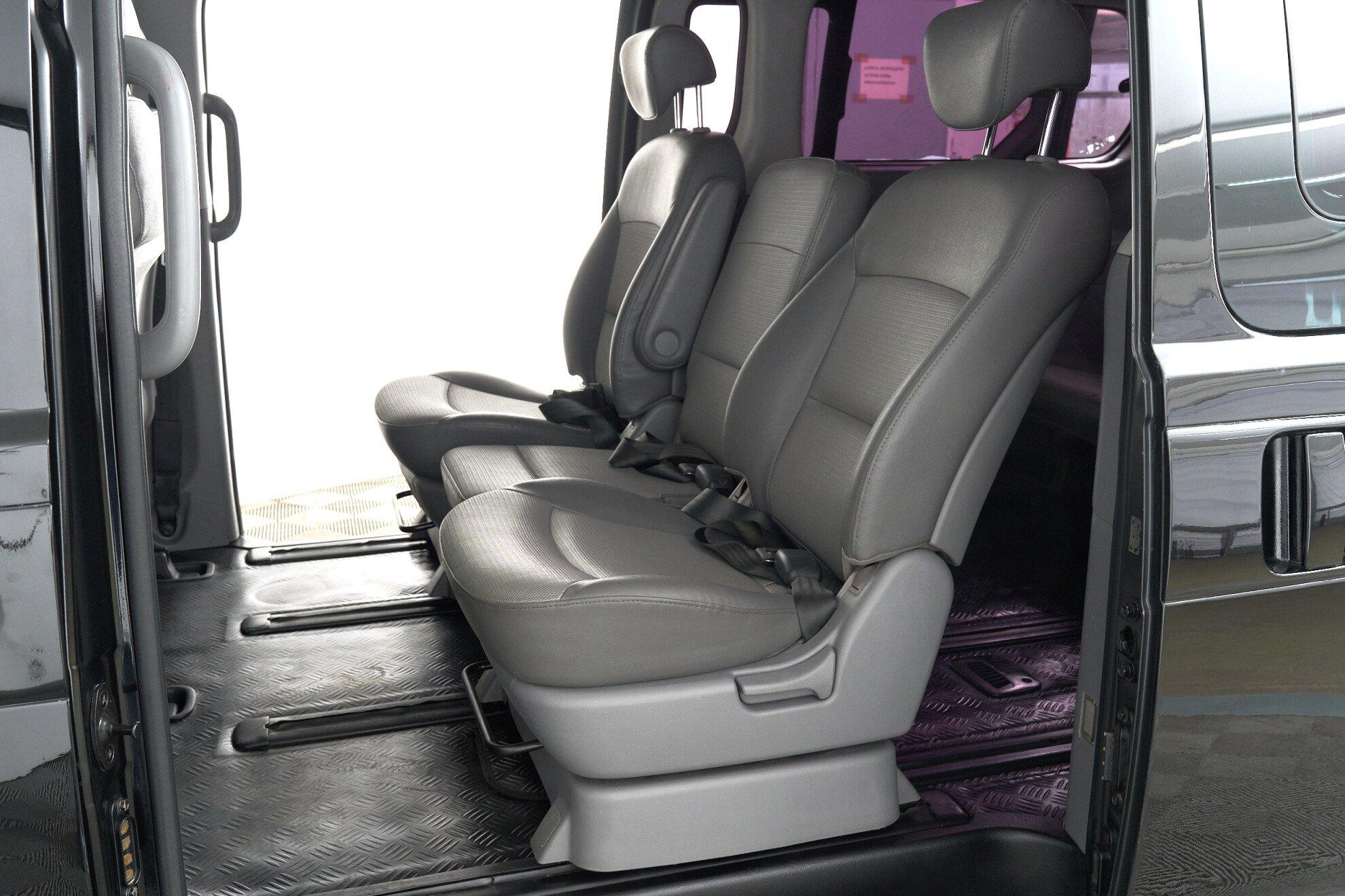 Hyundai Grand Starex 2011, черный