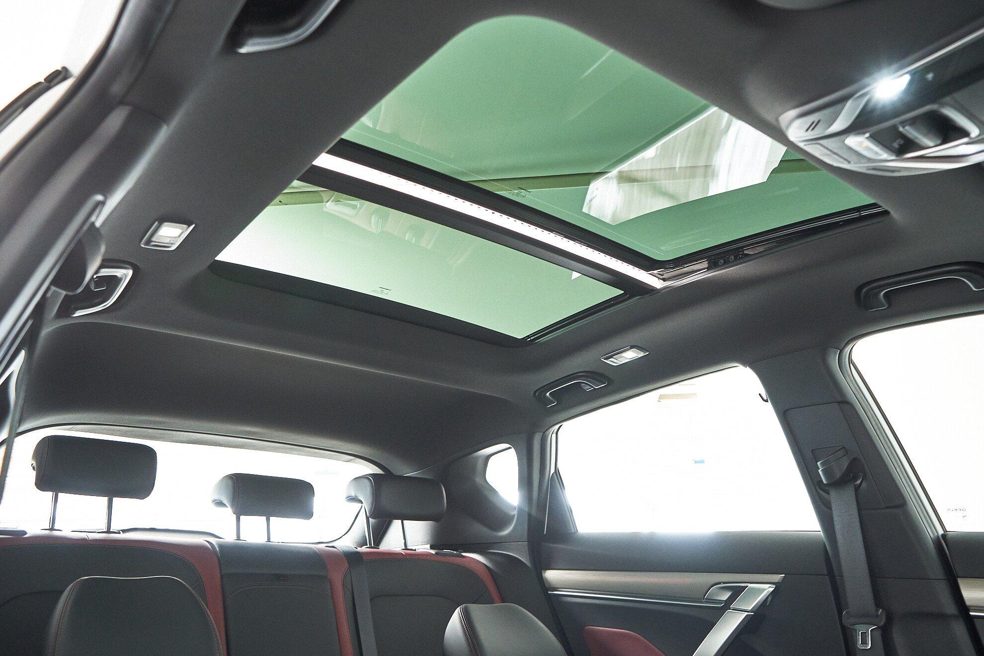 Geely Coolray 2022, белый