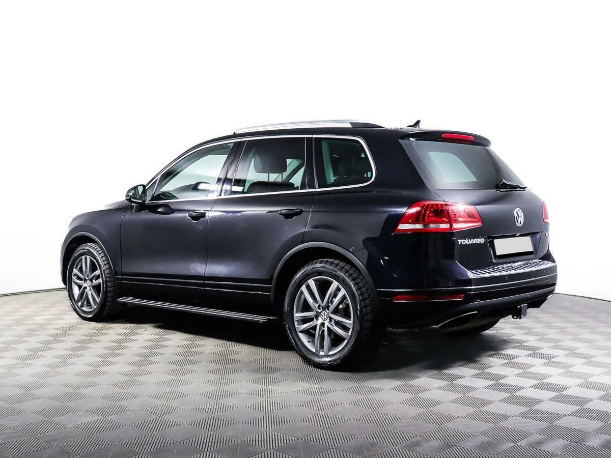 Volkswagen Touareg 2018, черный