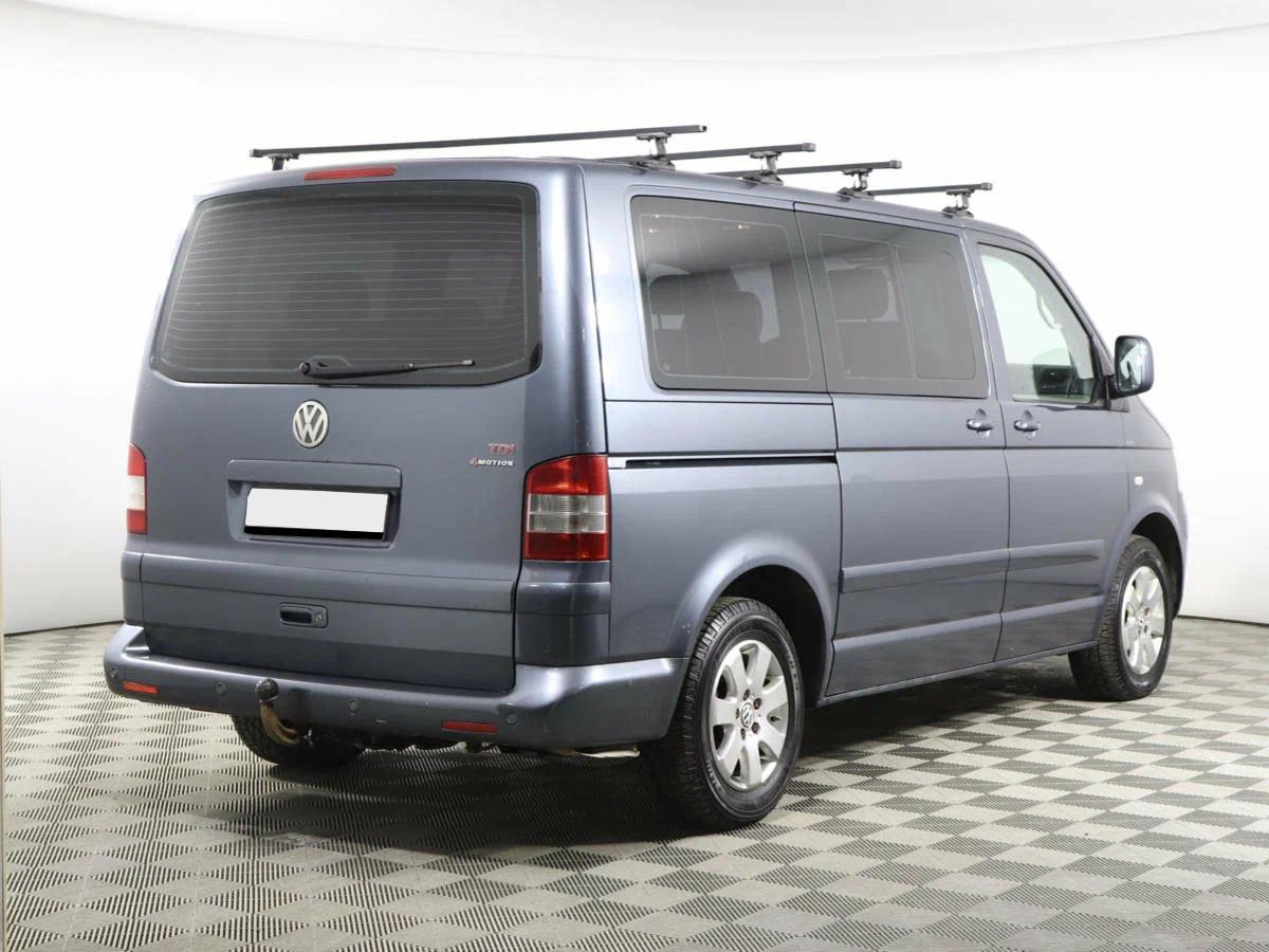 Volkswagen Multivan 2008, серый