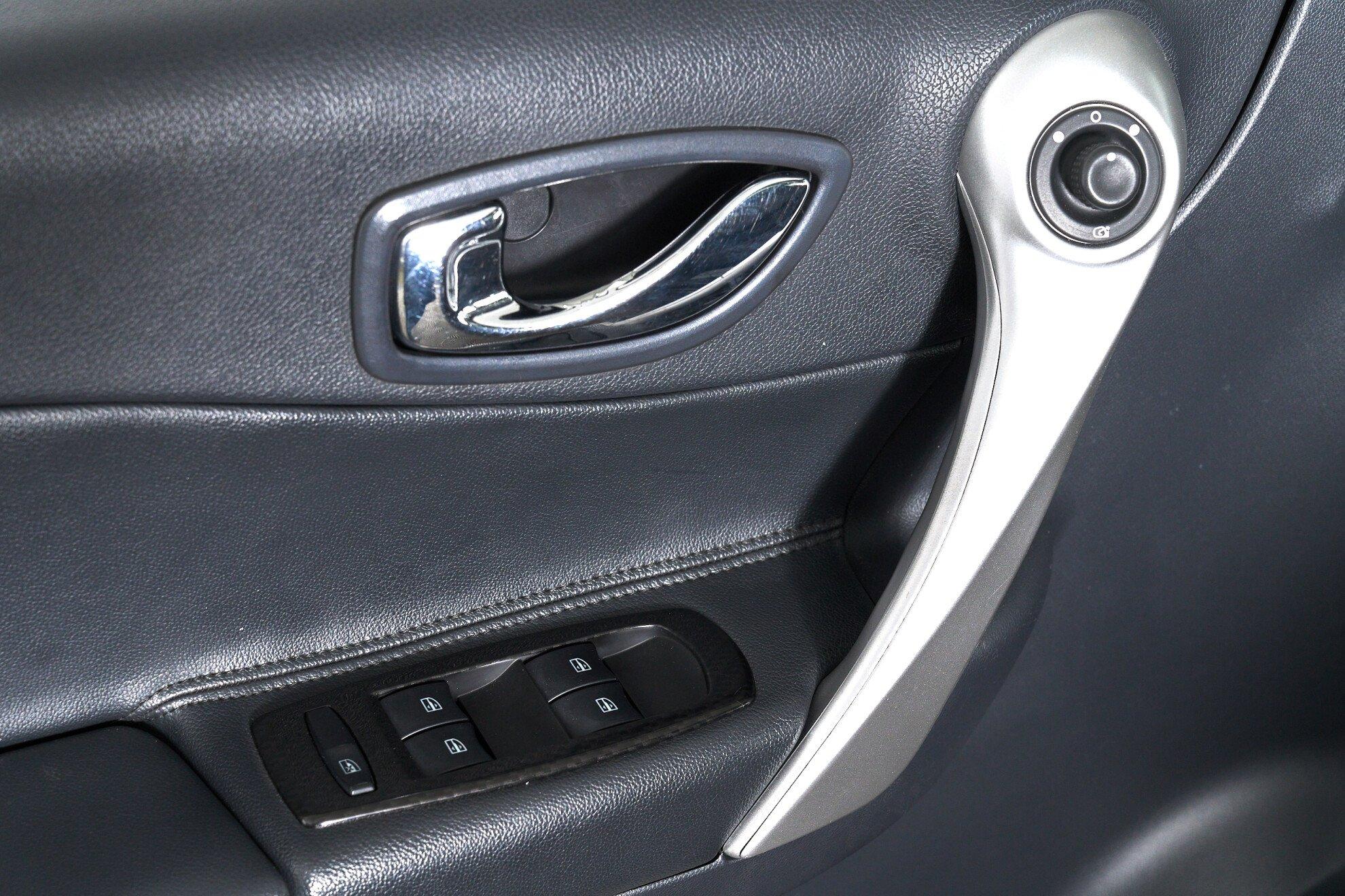 Renault Koleos 2011, черный
