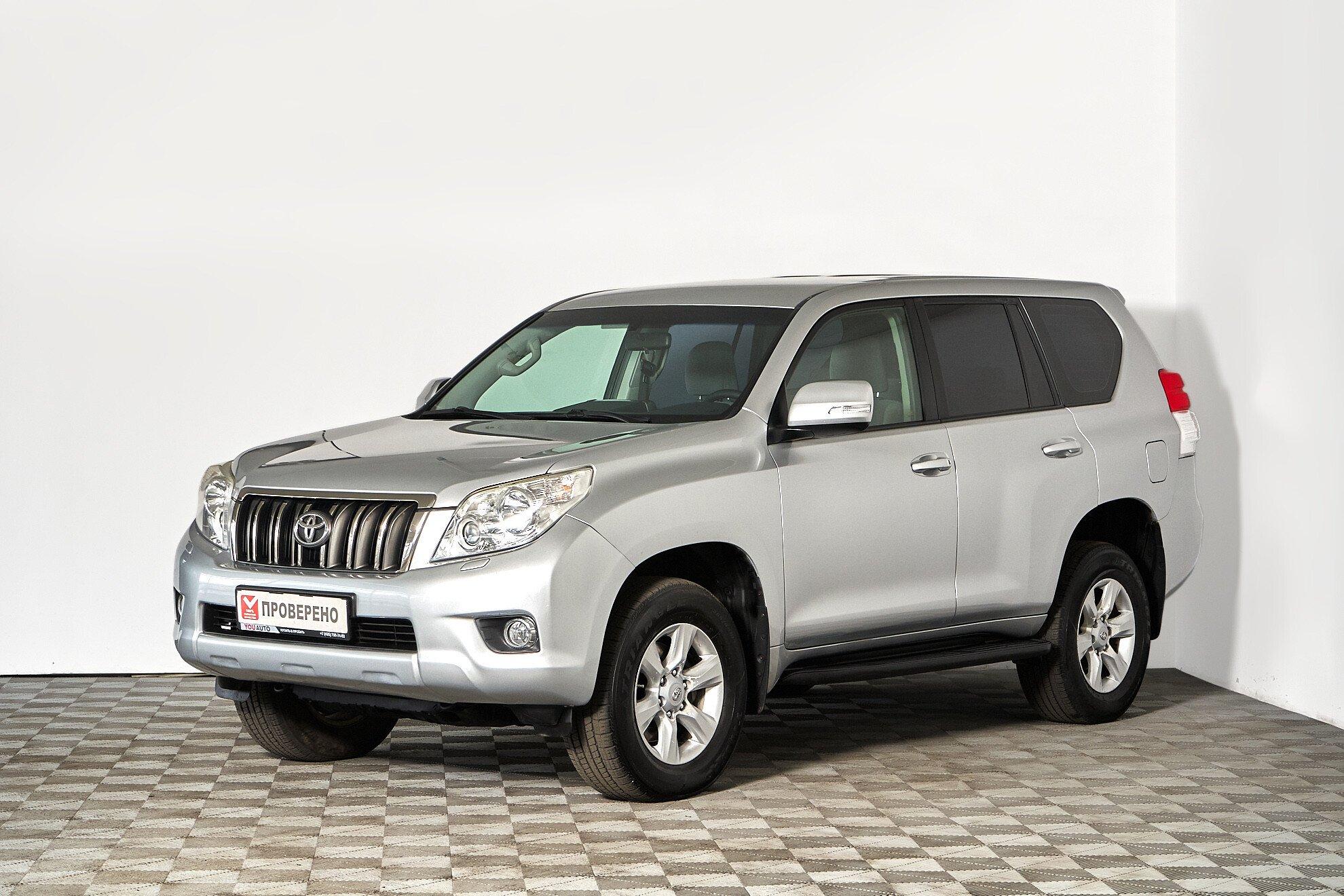 Toyota Land Cruiser Prado 2010, серебряный