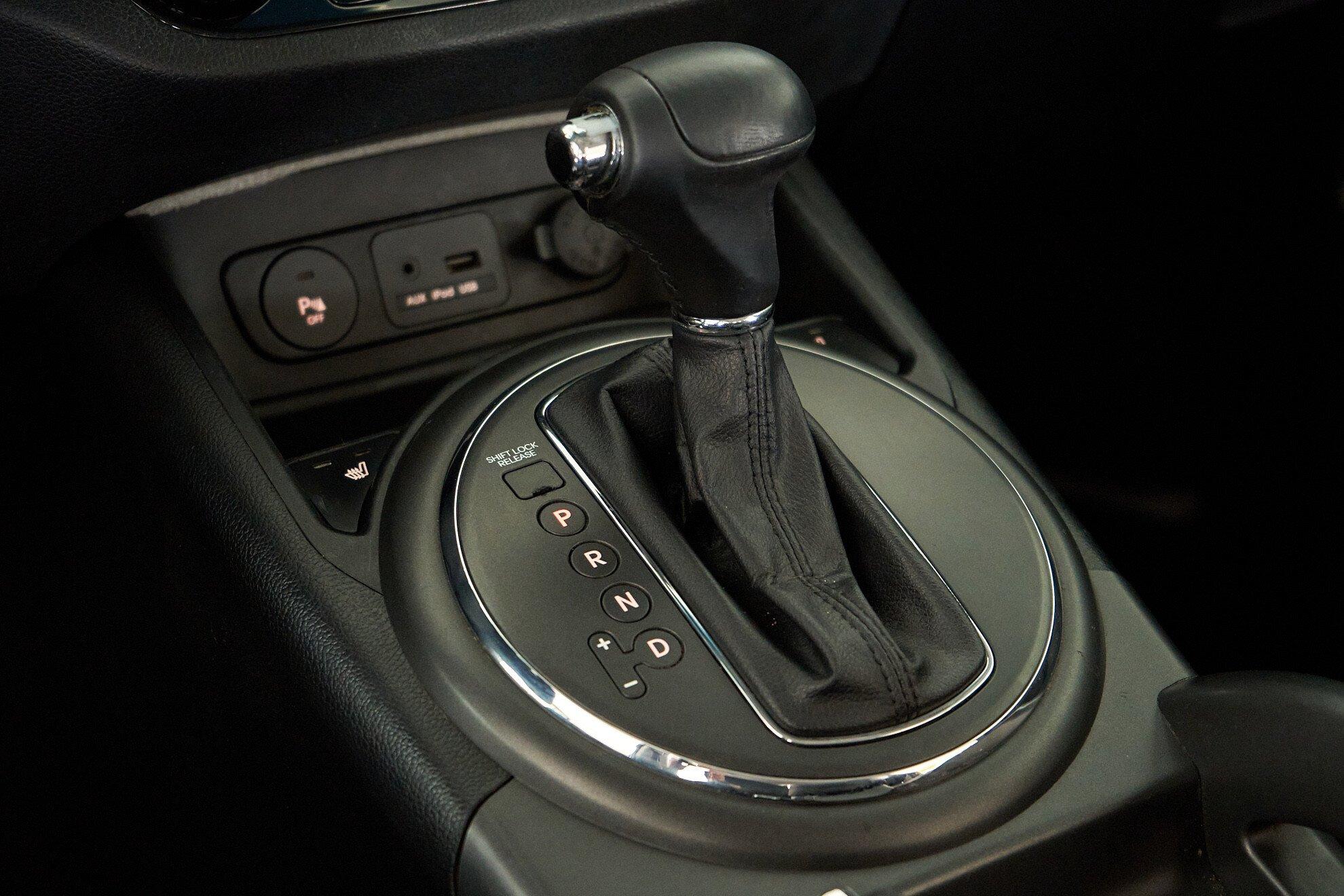 Kia Sportage 2012, серый