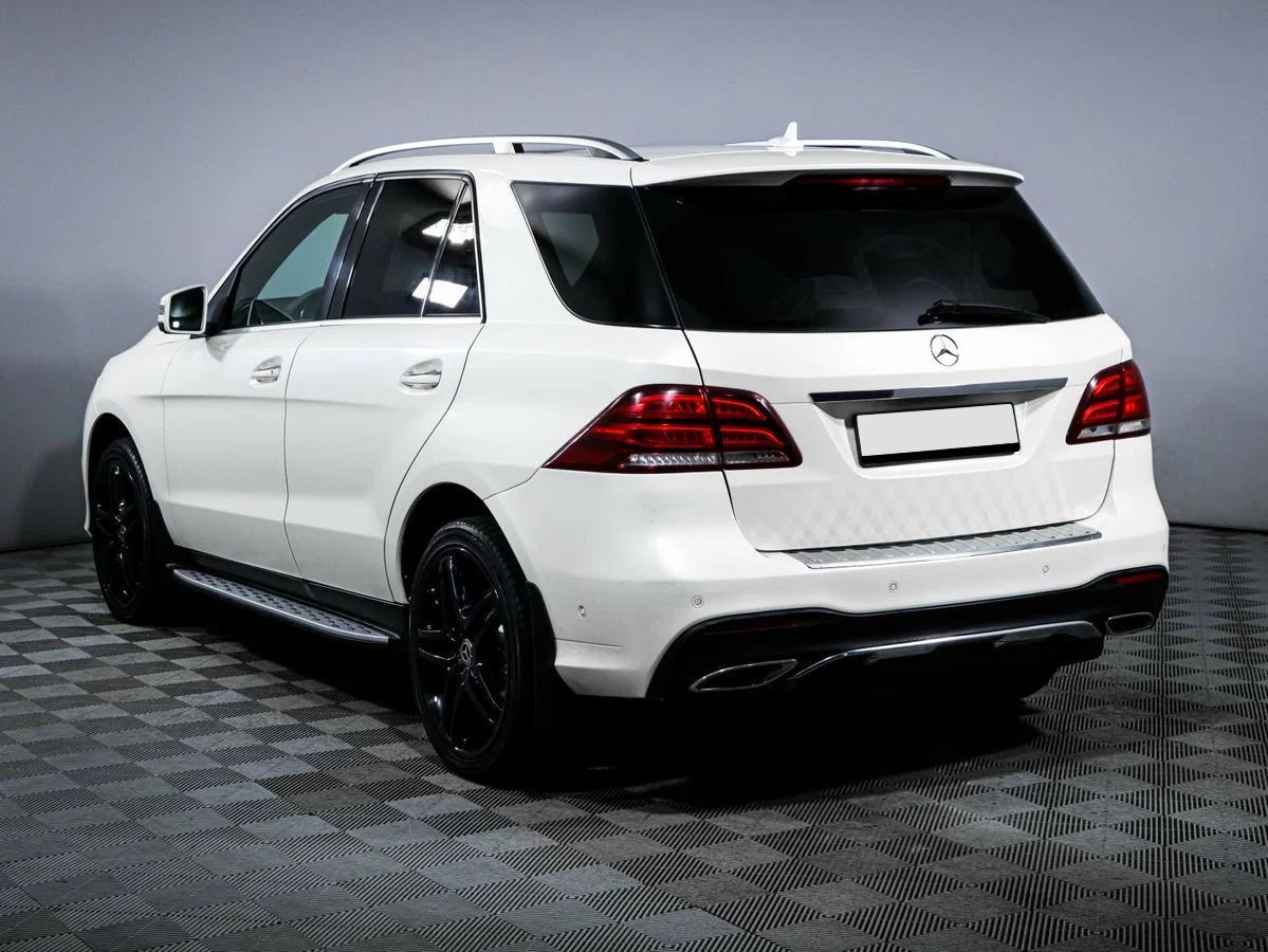 Mercedes-Benz GLE 2015, белый