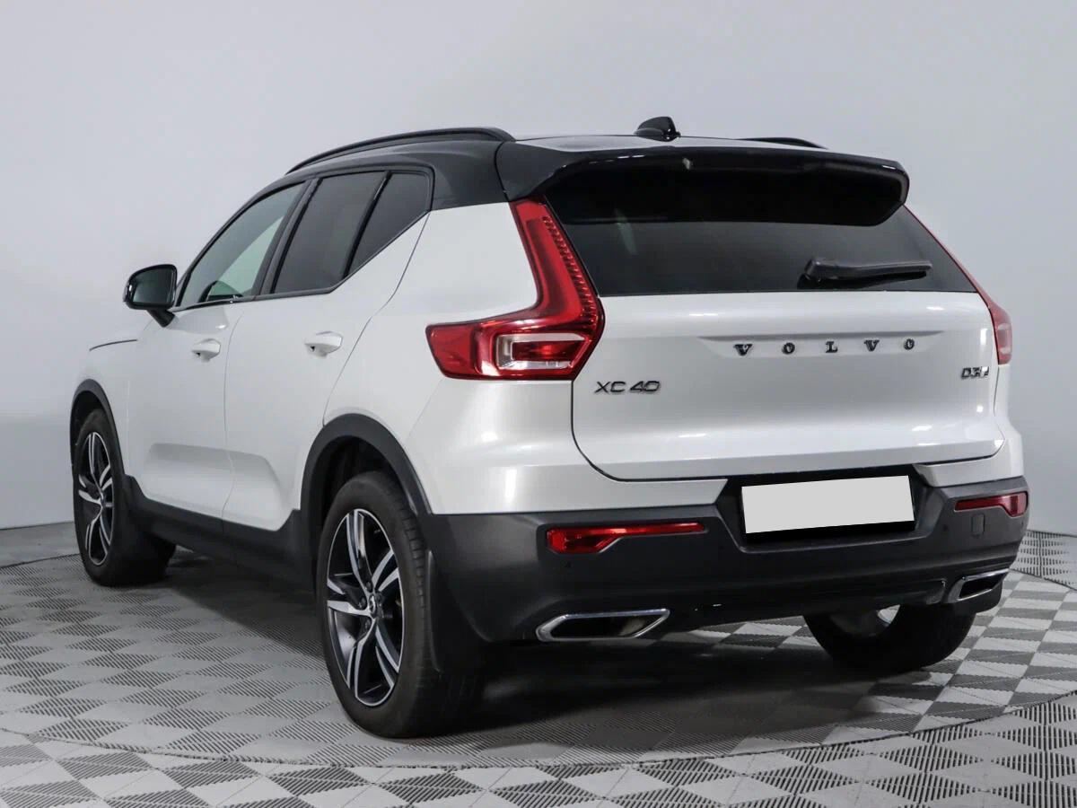 Volvo XC40 2020, белый