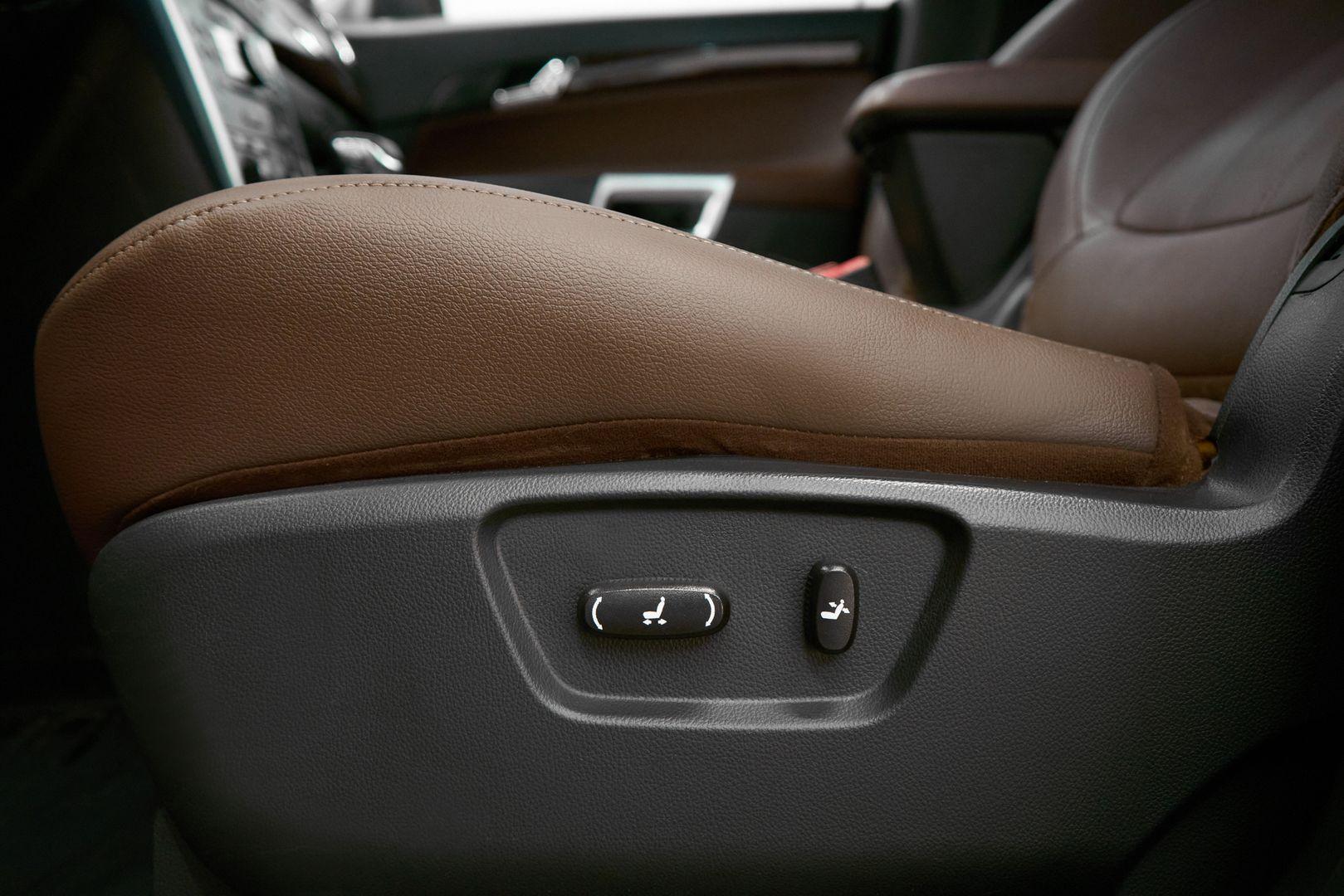Opel Antara 2014, золотой