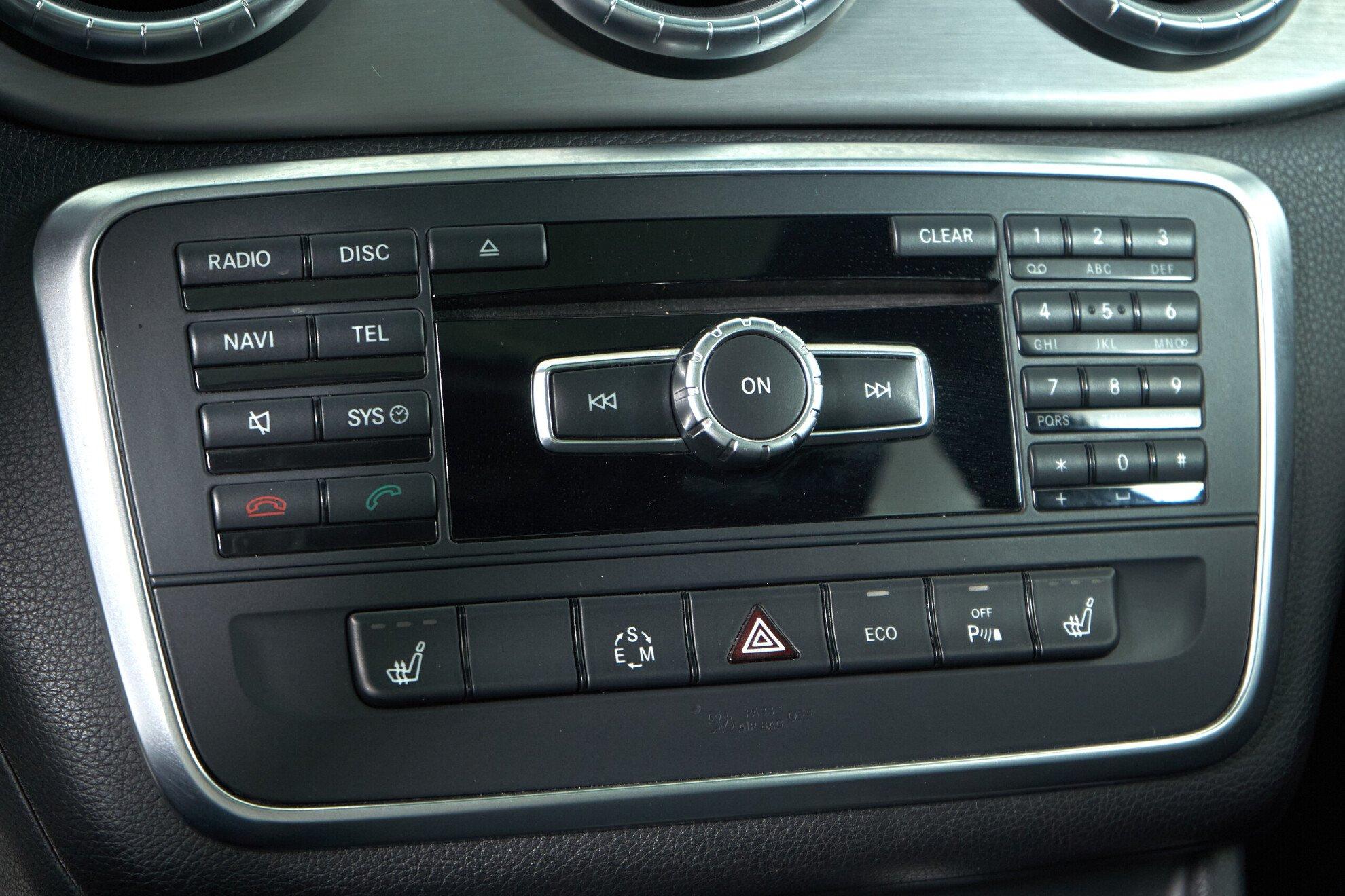 Mercedes-Benz CLA 2013, белый