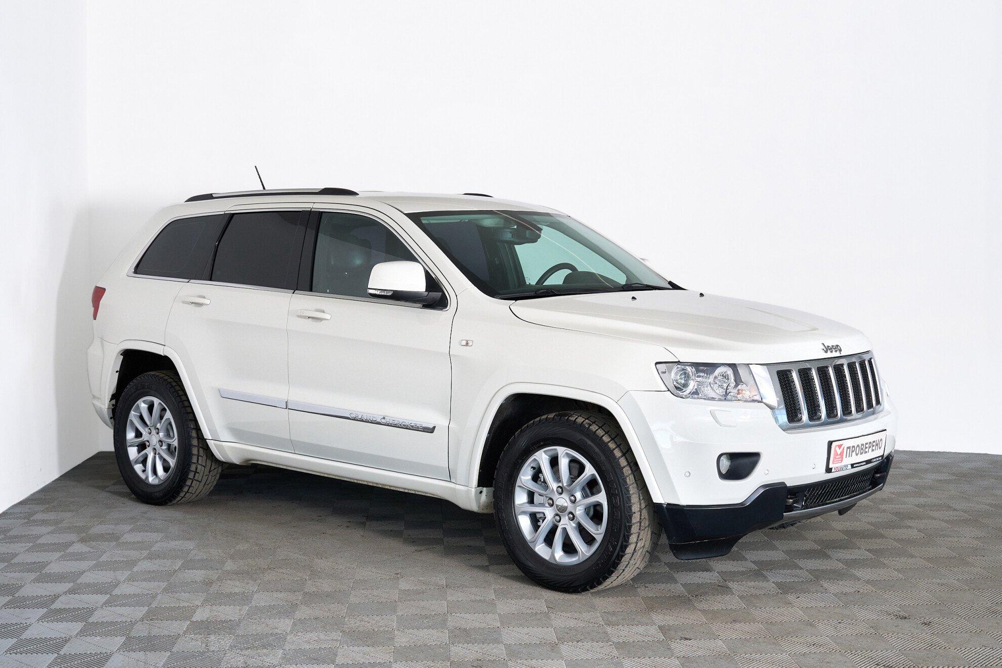 Jeep Grand Cherokee 2011, белый