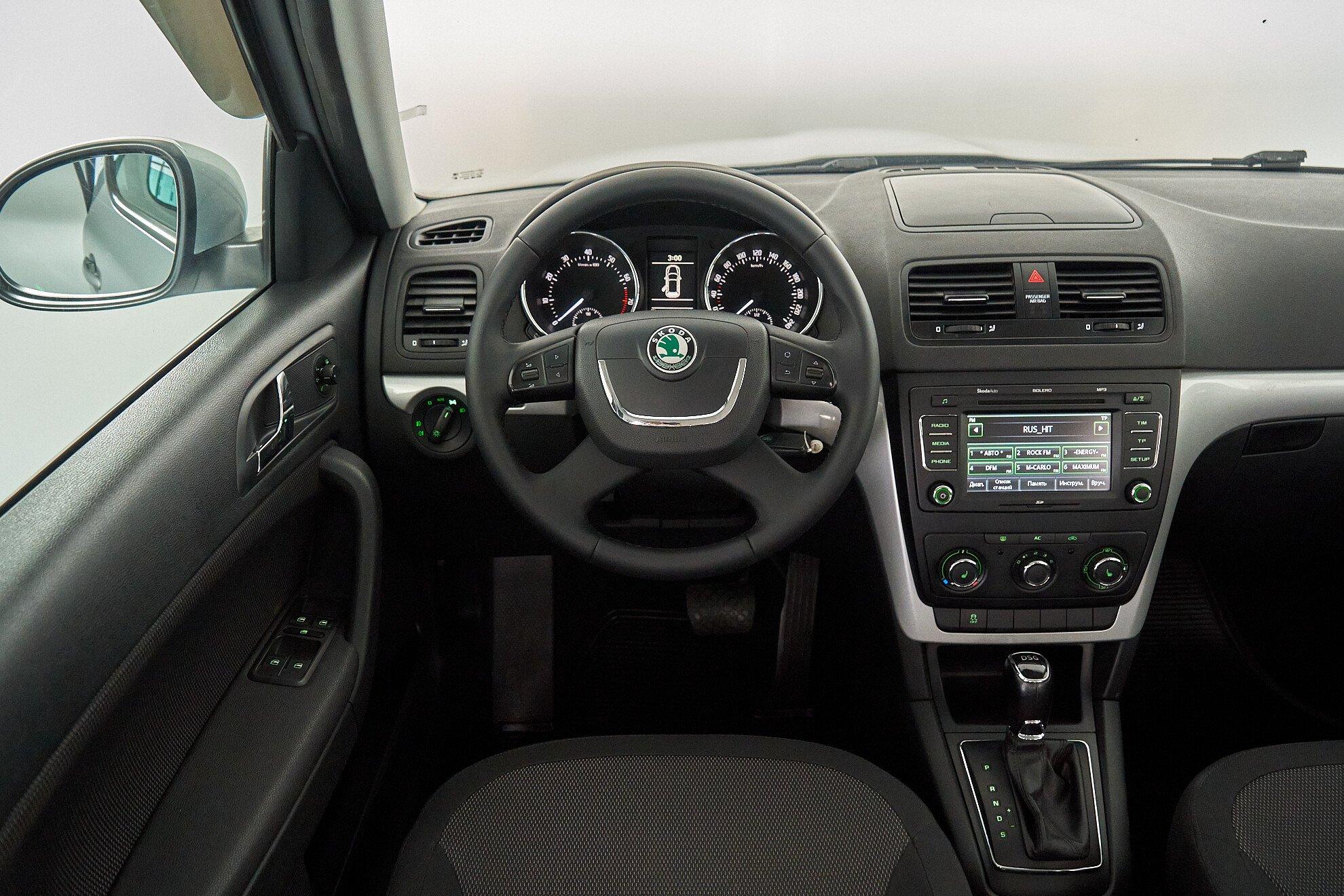 Skoda Yeti 2013, серебряный