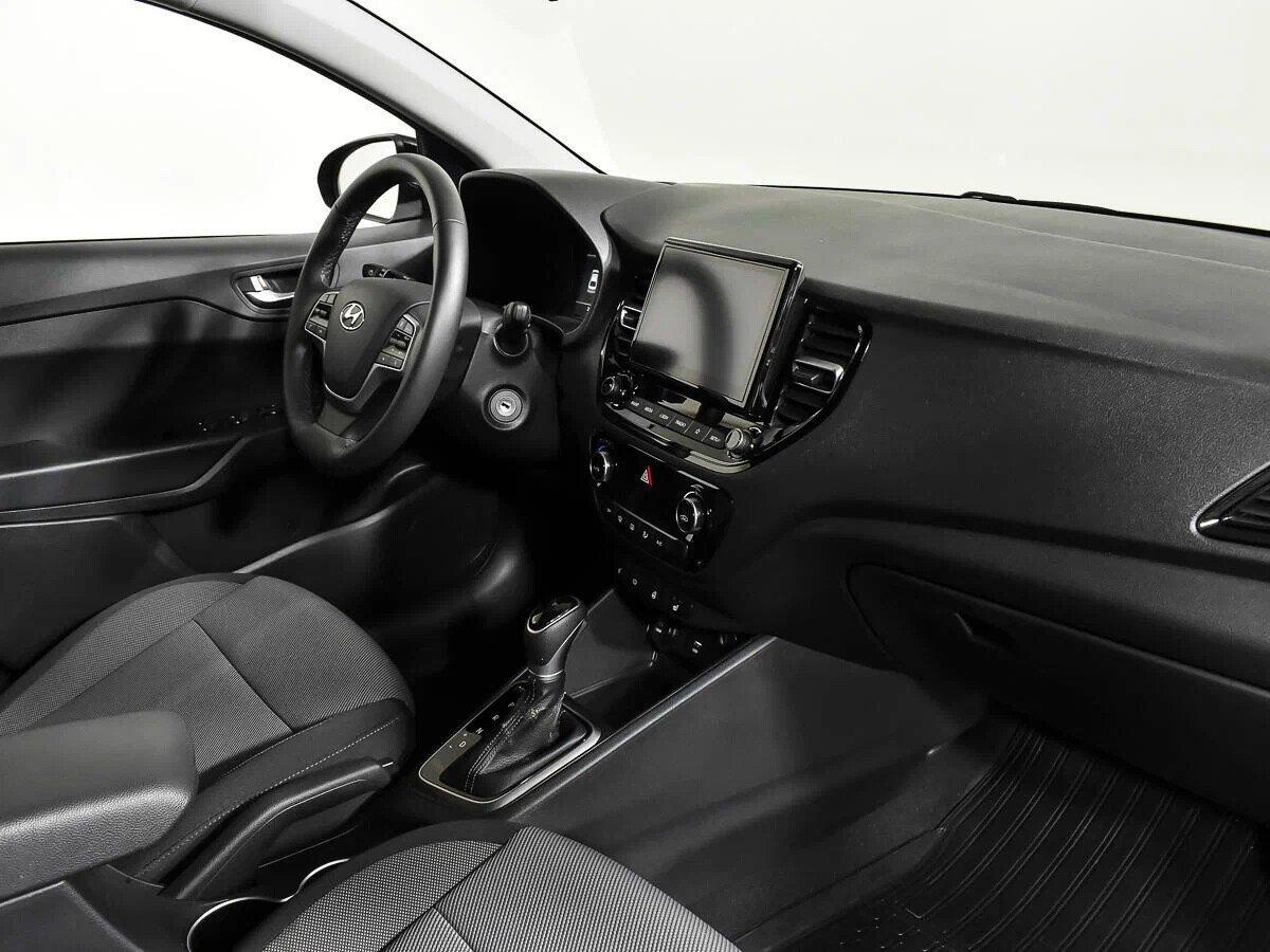 Hyundai Solaris 2020, черный