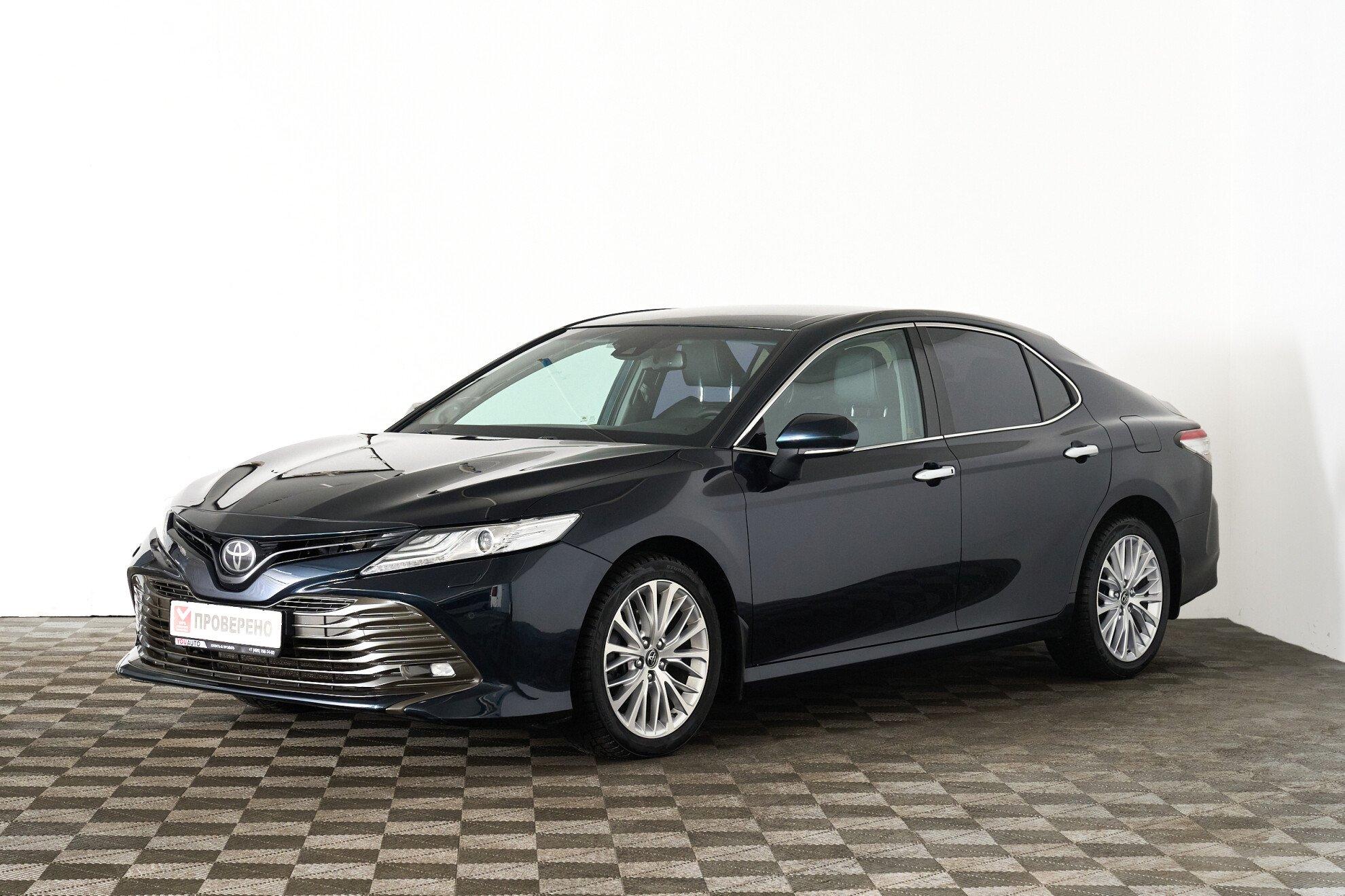Toyota Camry 2019, синий