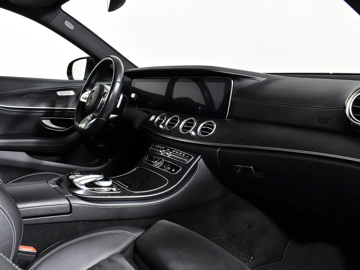 Mercedes-Benz E-Класс 2016, черный