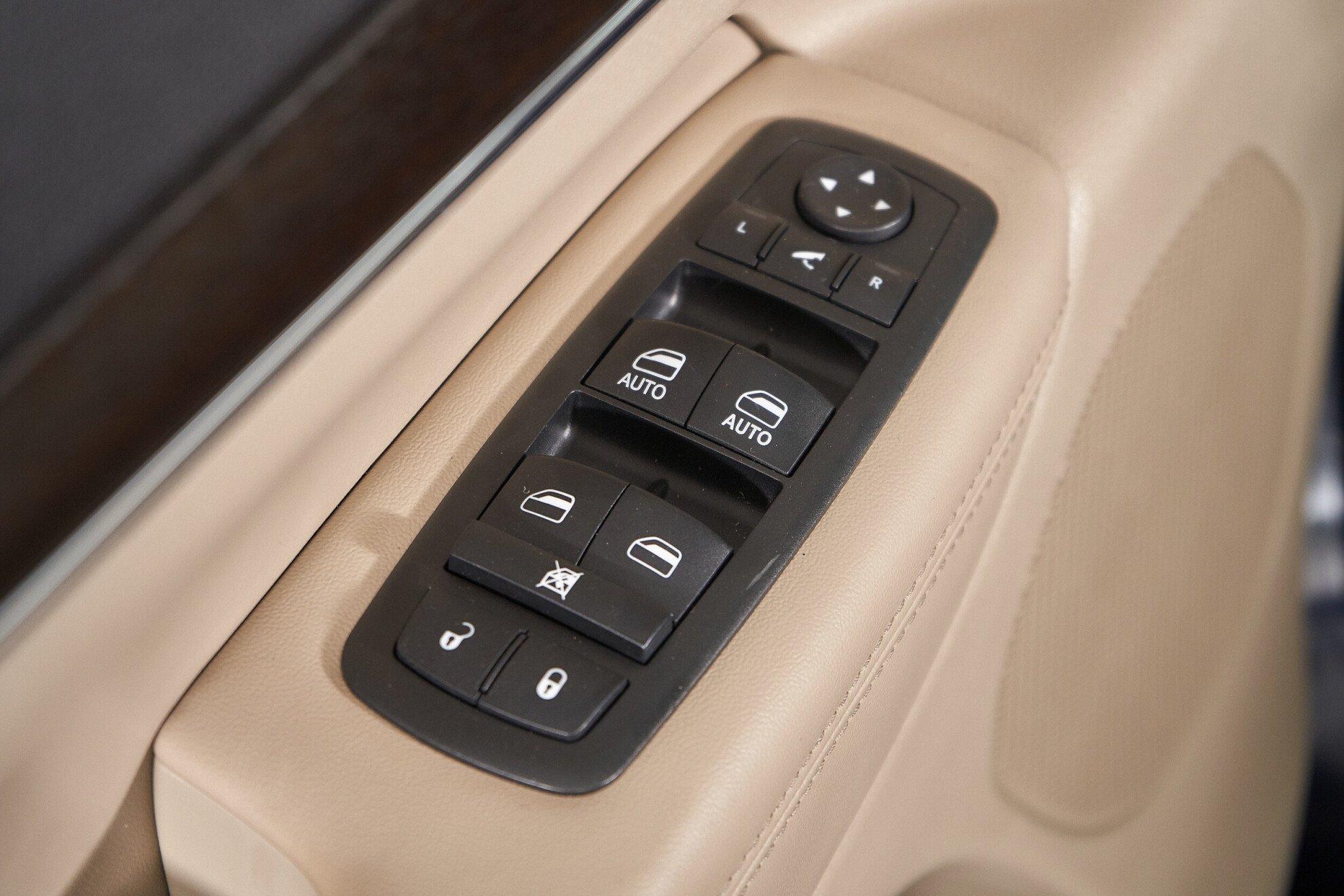 Jeep Grand Cherokee 2014, синий
