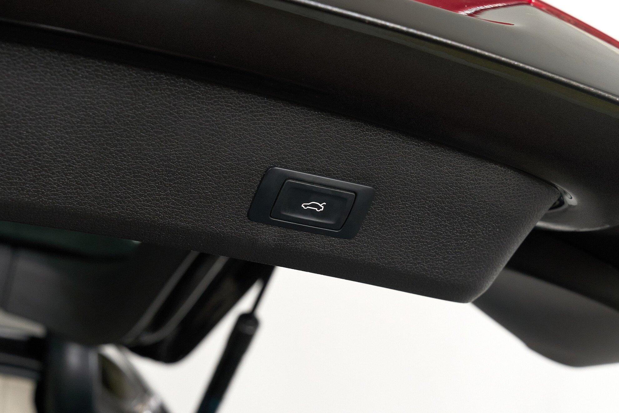 Audi Q7 2014, черный
