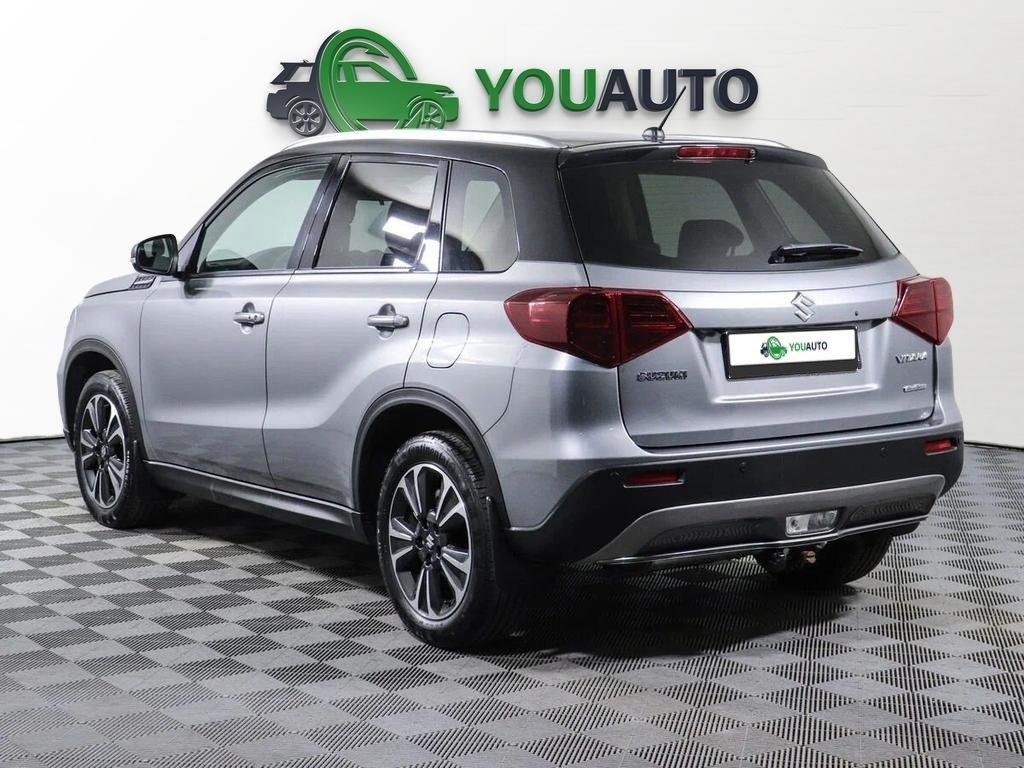Suzuki Vitara 2021, серый