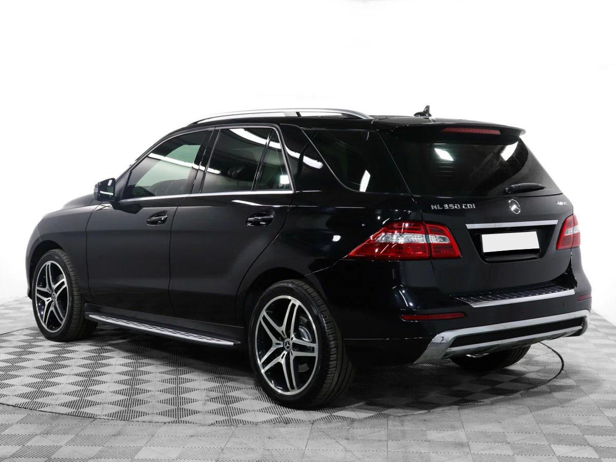 Mercedes-Benz M-Класс 2012, черный