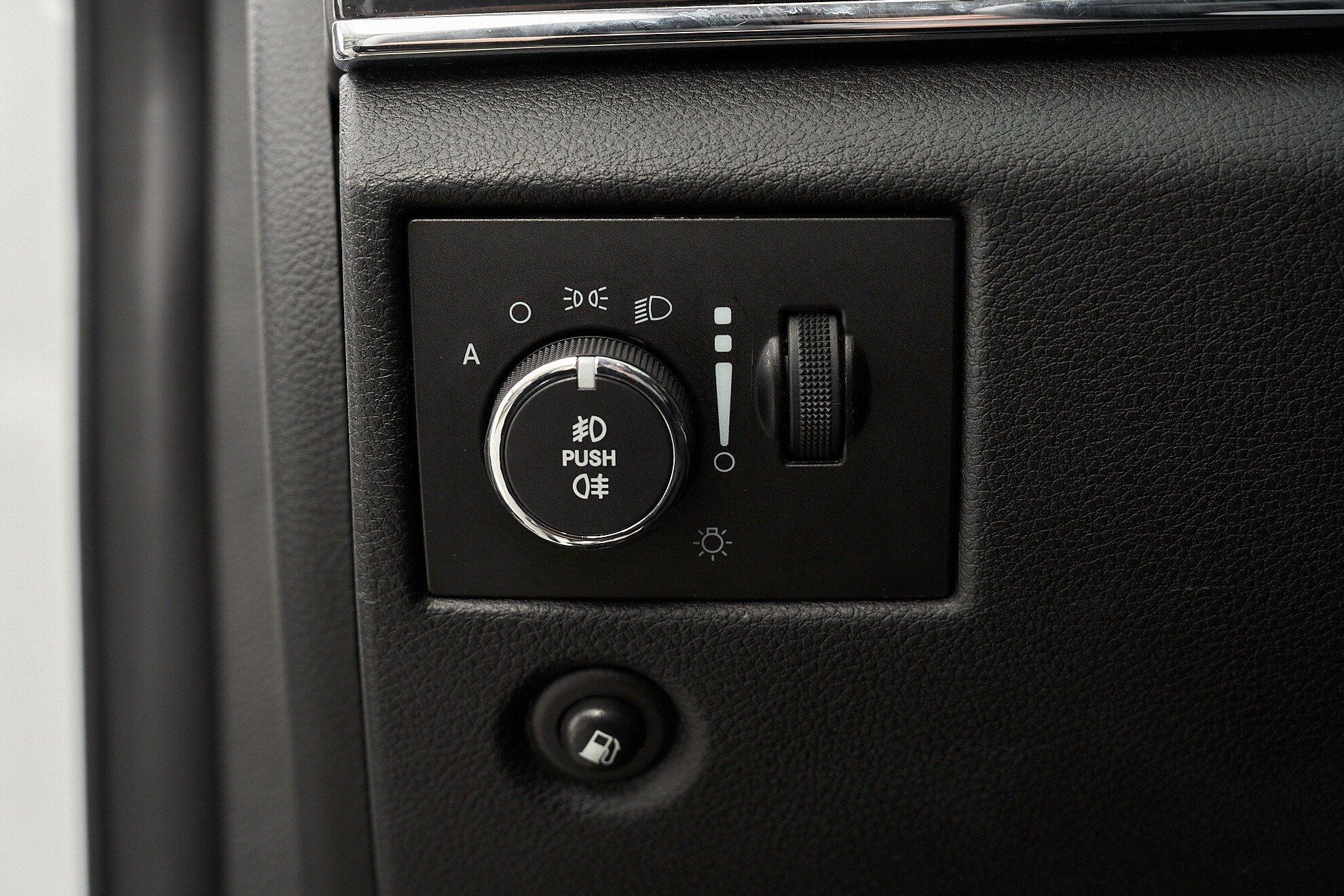 Jeep Grand Cherokee 2012, белый