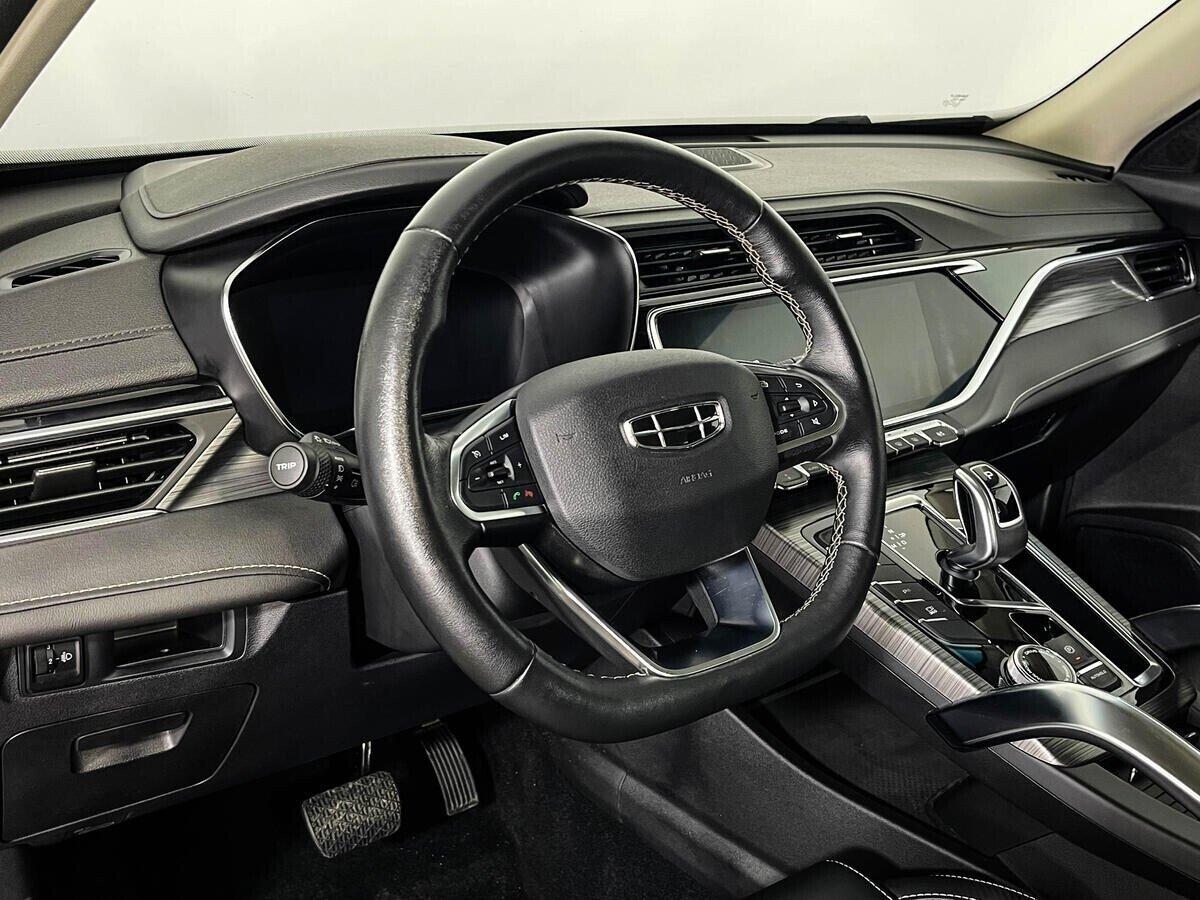 Geely Atlas Pro 2021, белый