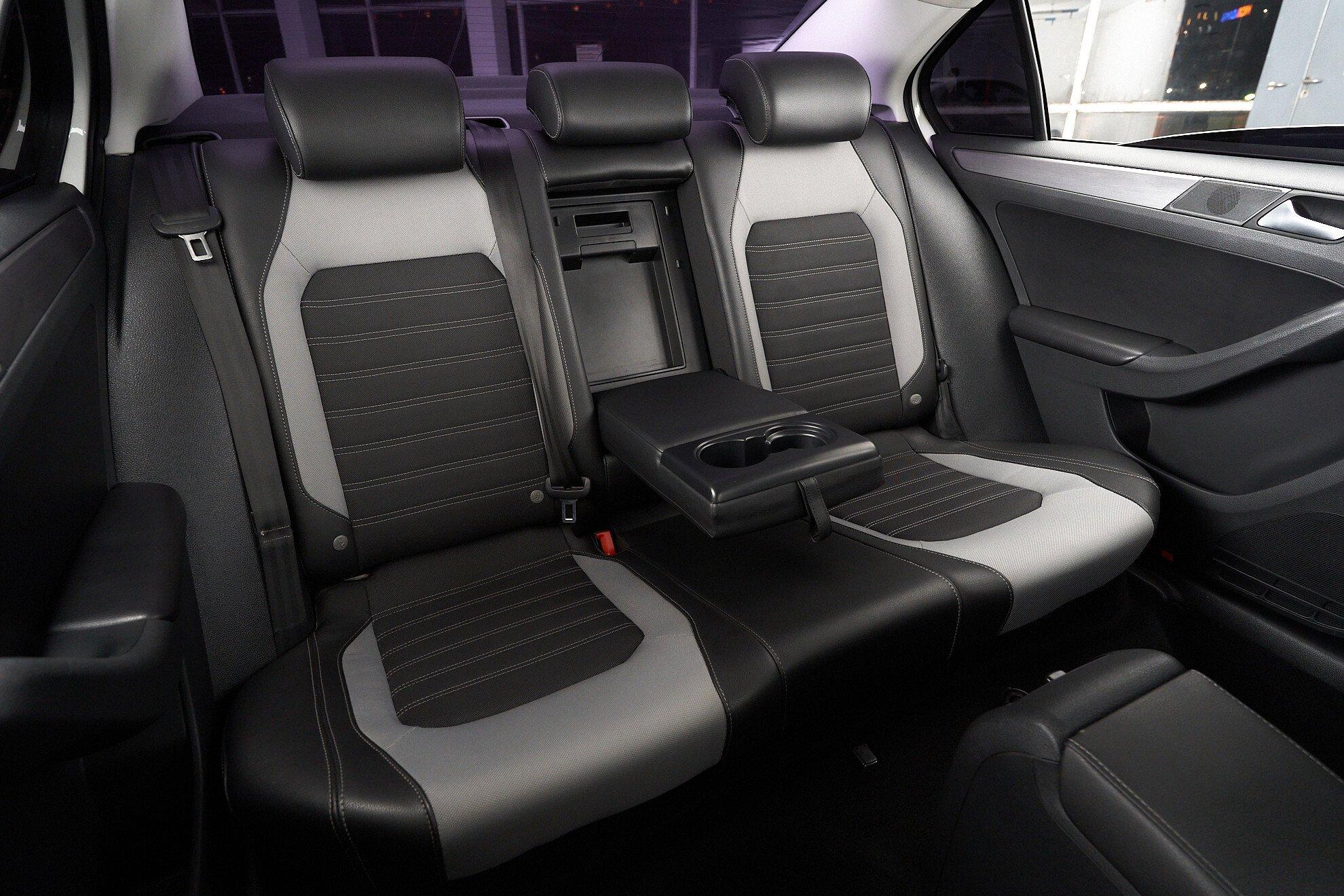 Volkswagen Jetta 2014, белый
