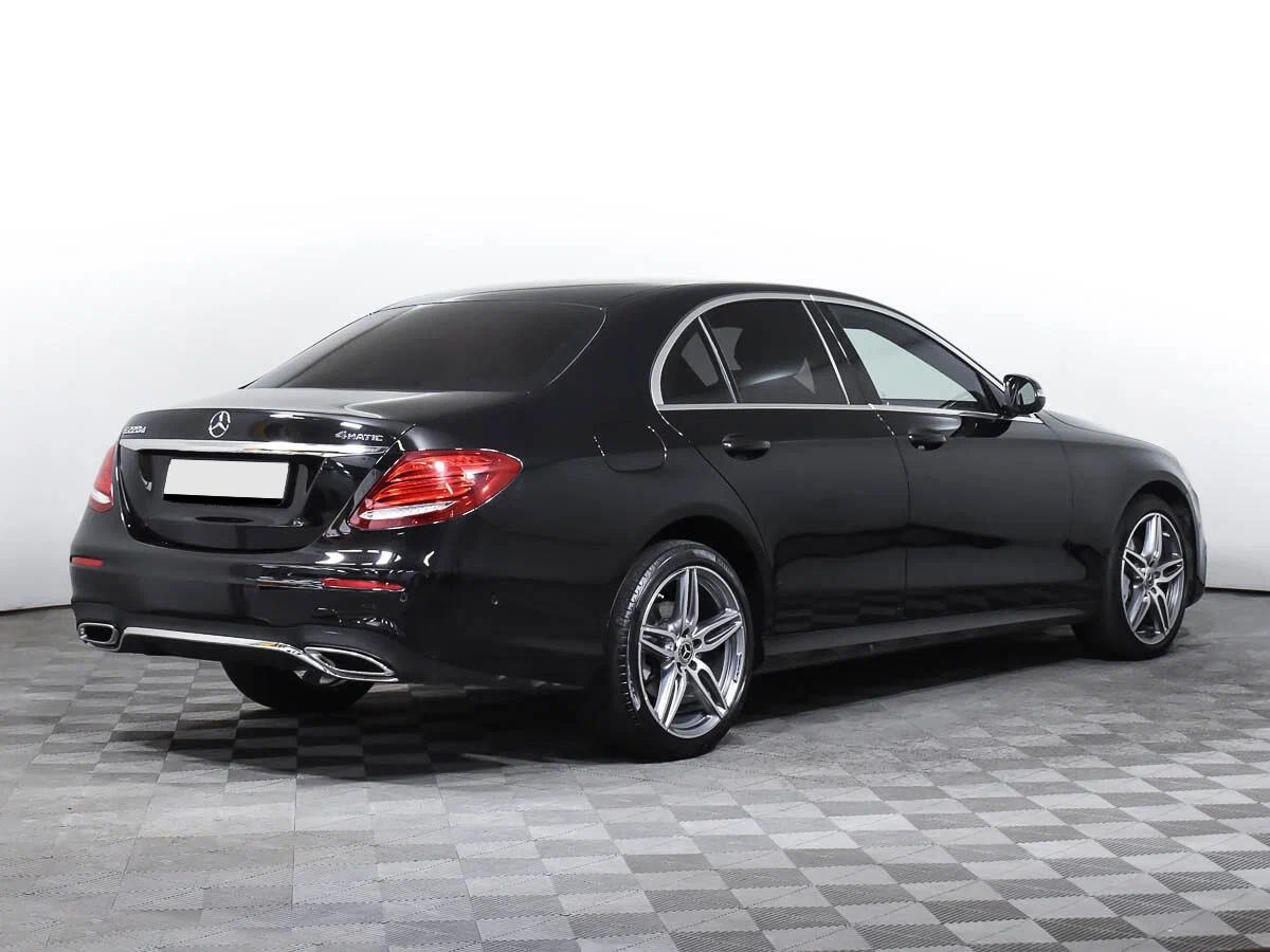 Mercedes-Benz E-Класс 2016, черный