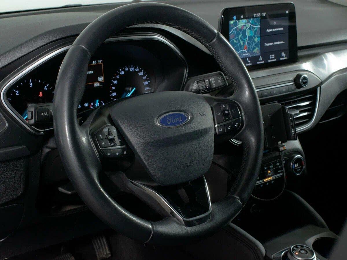 Ford Focus 2020, черный