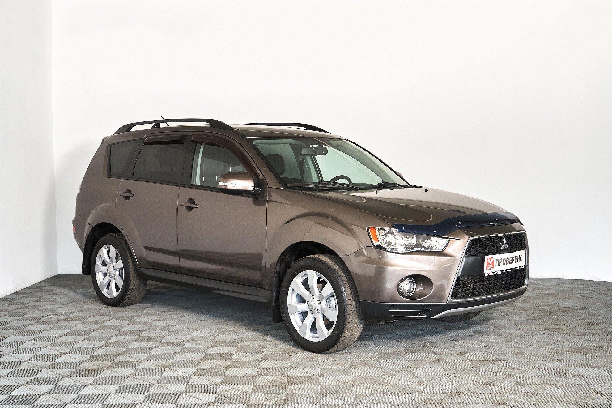 Mitsubishi Outlander 2011, коричневый