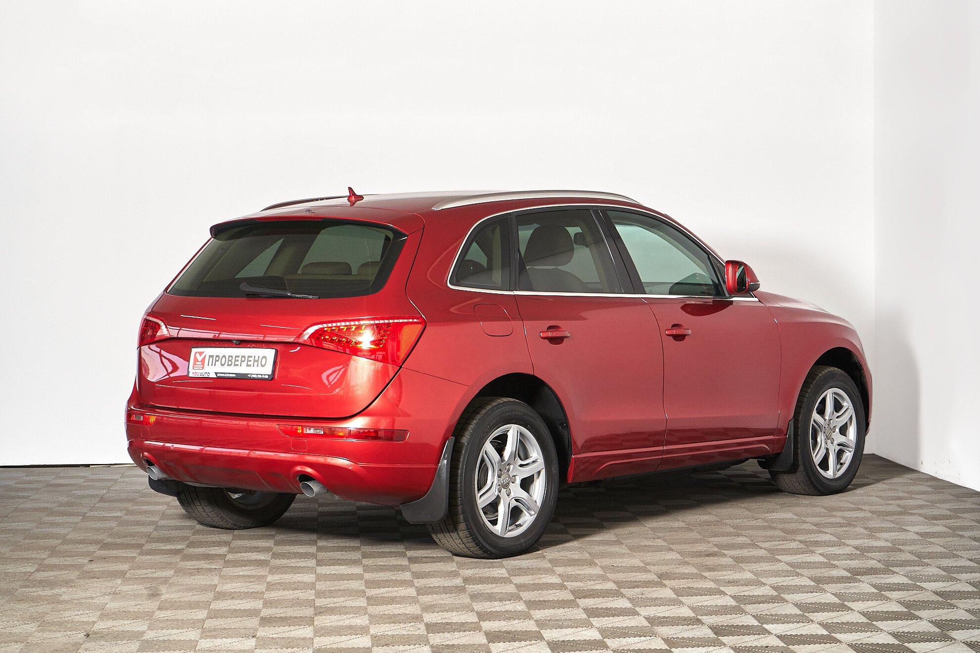Audi Q5 2011, красный
