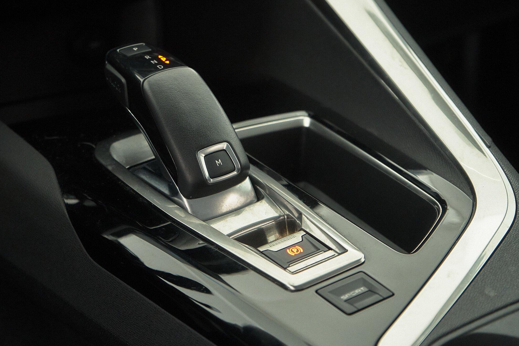Peugeot 3008 2018, белый