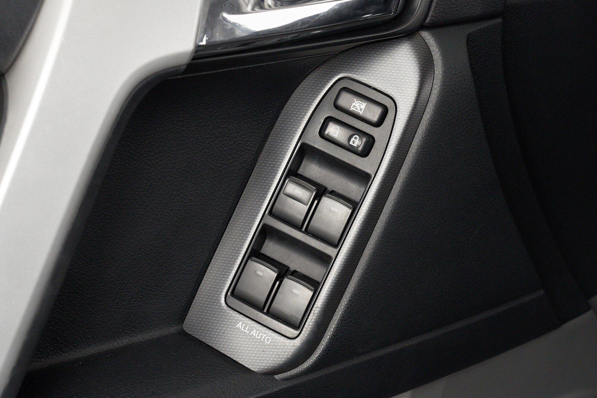 Toyota Land Cruiser Prado 2011, серый