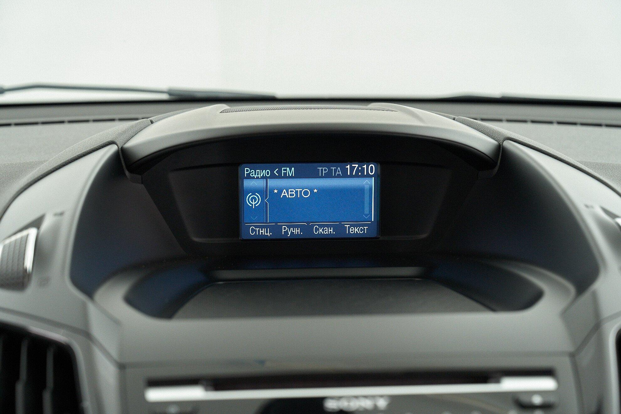 Ford Kuga 2013, коричневый