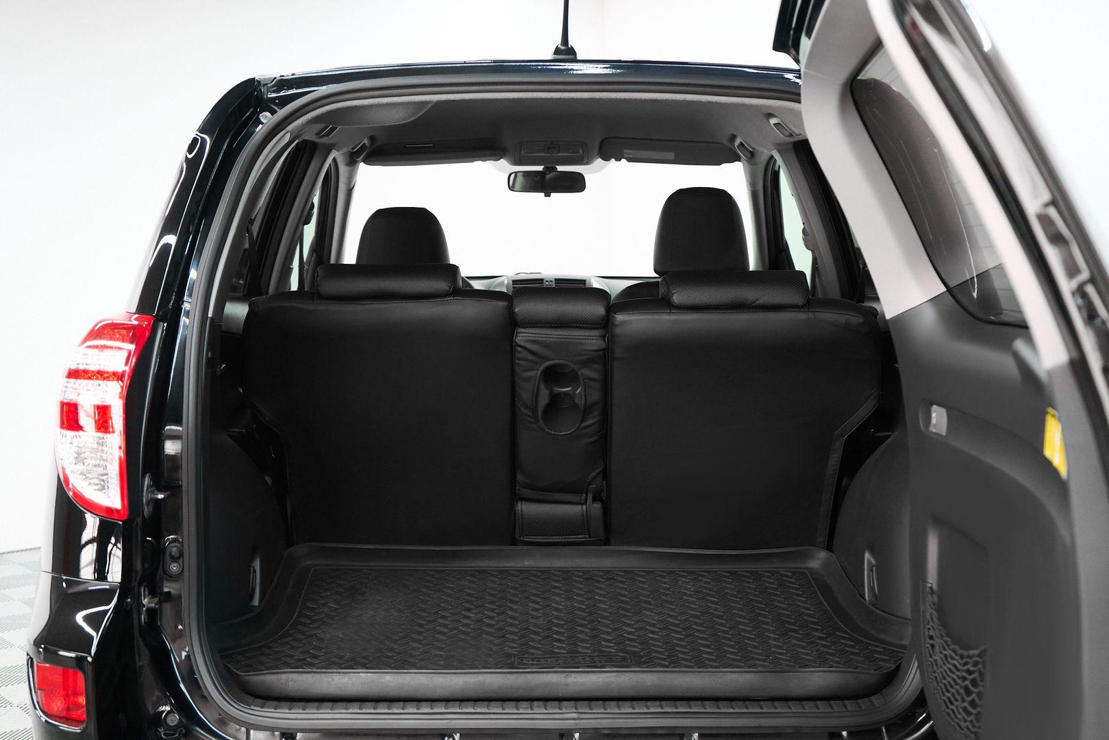 Toyota RAV4 2011, черный