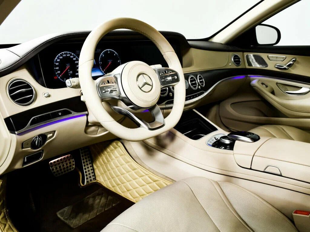 Mercedes-Benz S-Класс 2018, черный