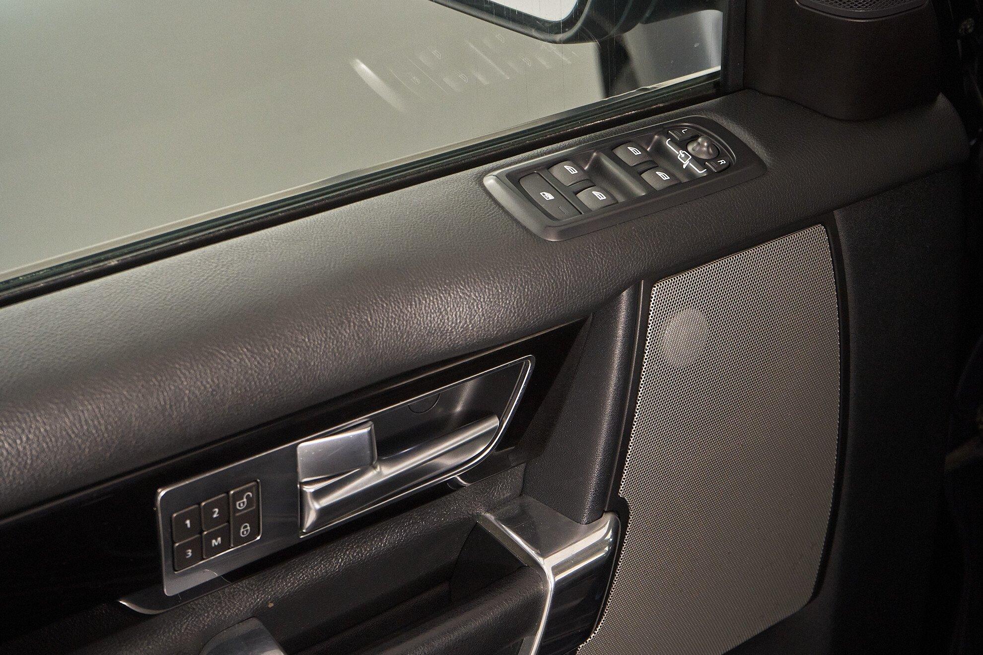 Land Rover Discovery 2013, синий