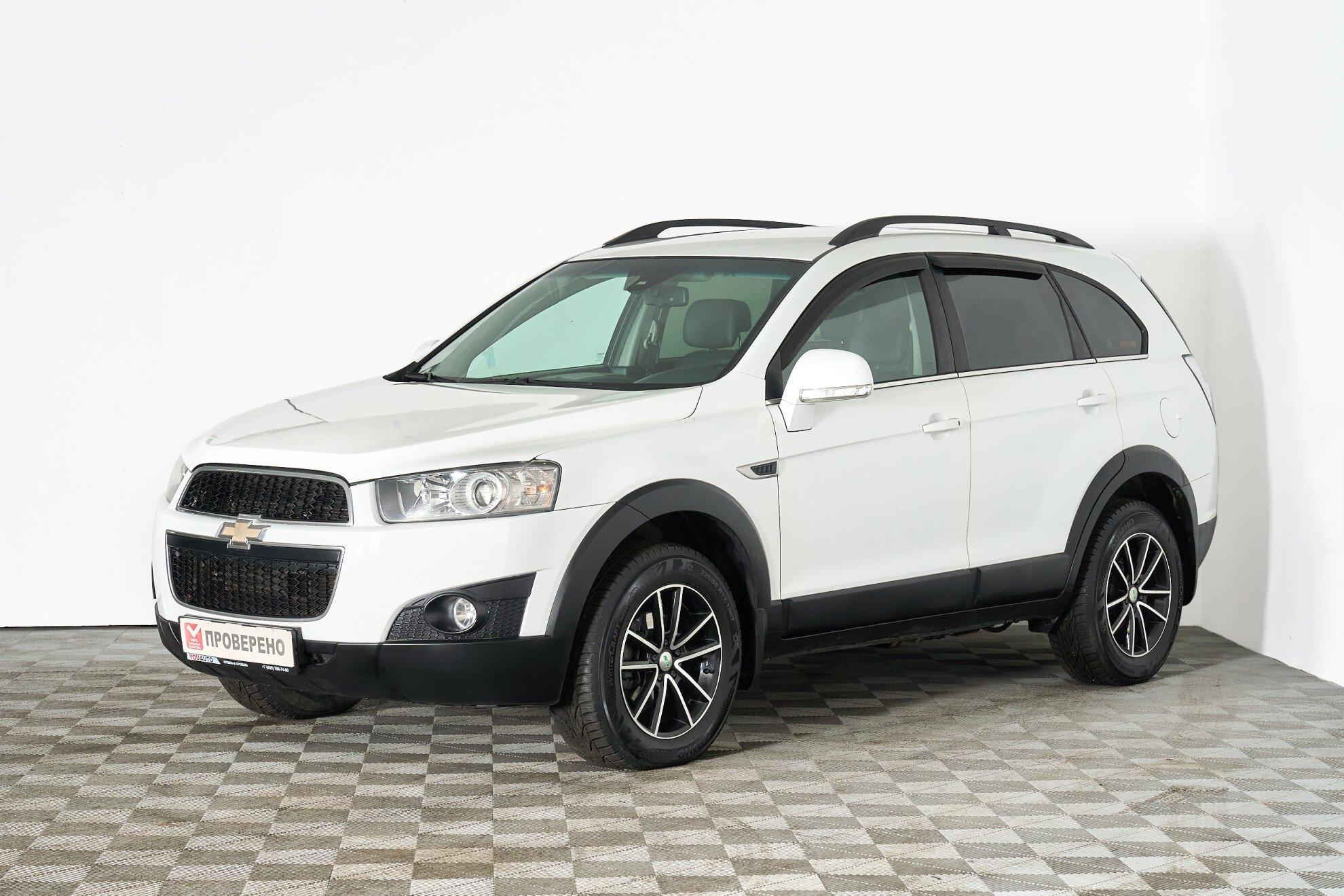 Chevrolet Captiva 2012, белый