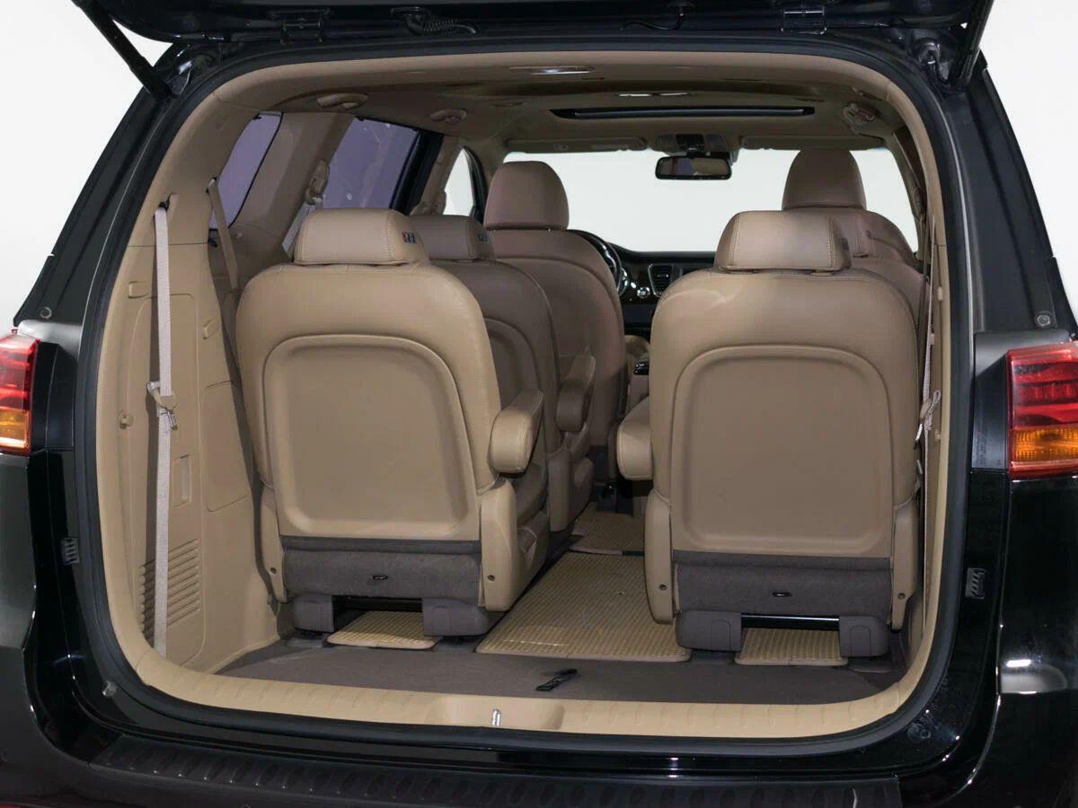 Kia Carnival 2017, черный
