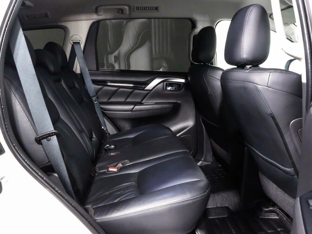 Mitsubishi Pajero Sport 2019, белый