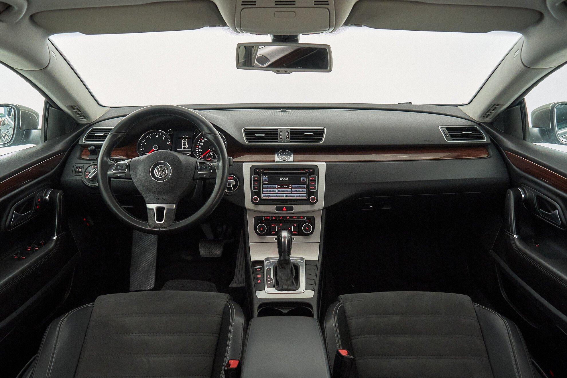 Volkswagen Passat CC 2011, бежевый