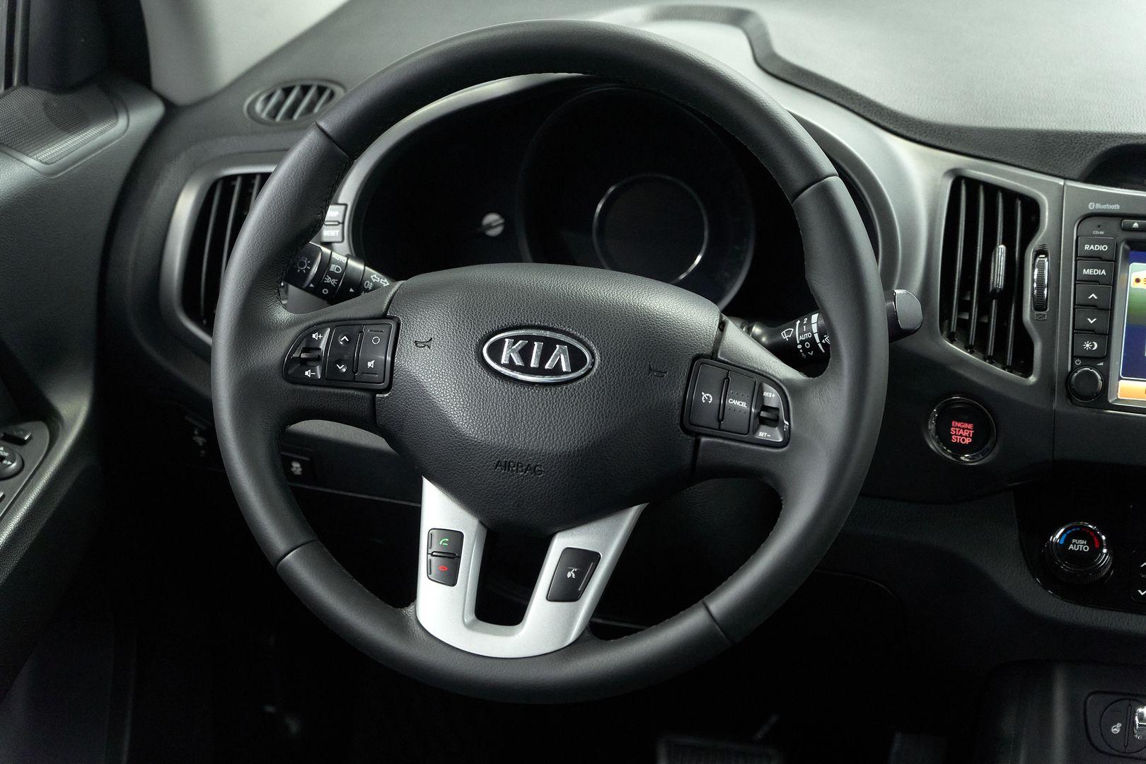 Kia Sportage 2011, черный