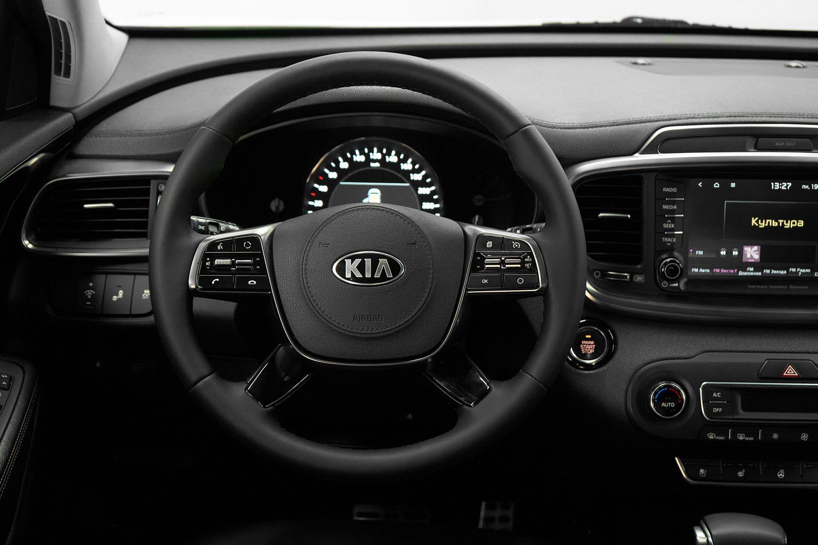 Kia Sorento 2018, белый