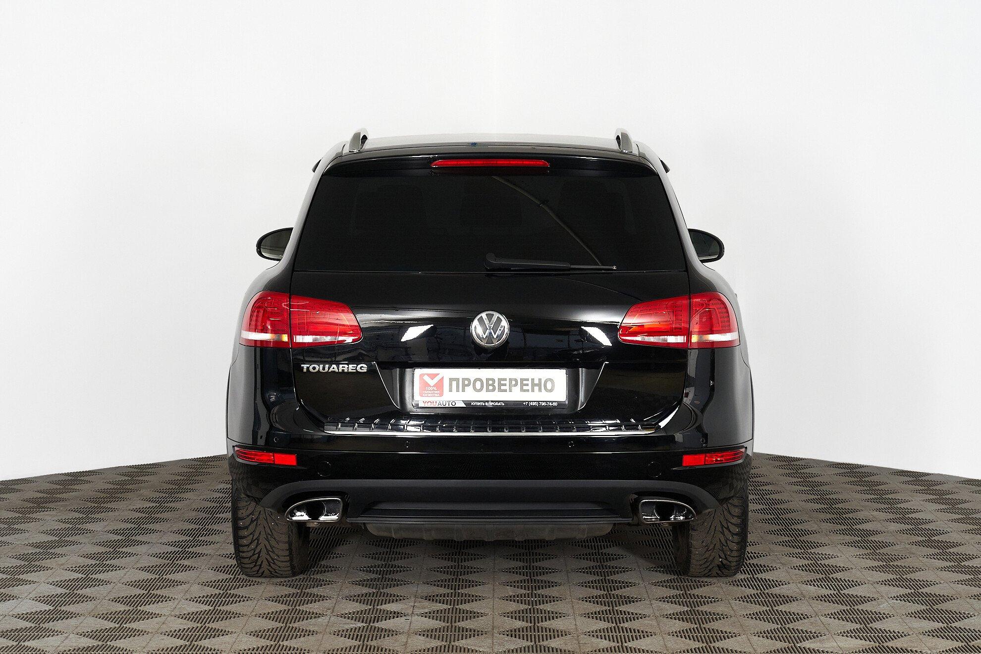 Volkswagen Touareg 2014, черный