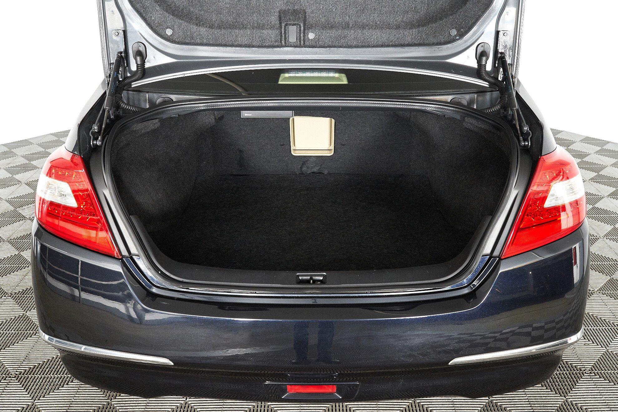 Nissan Teana 2010, черный
