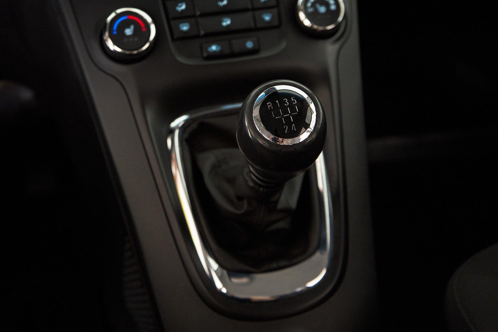 Chevrolet Orlando 2014, белый