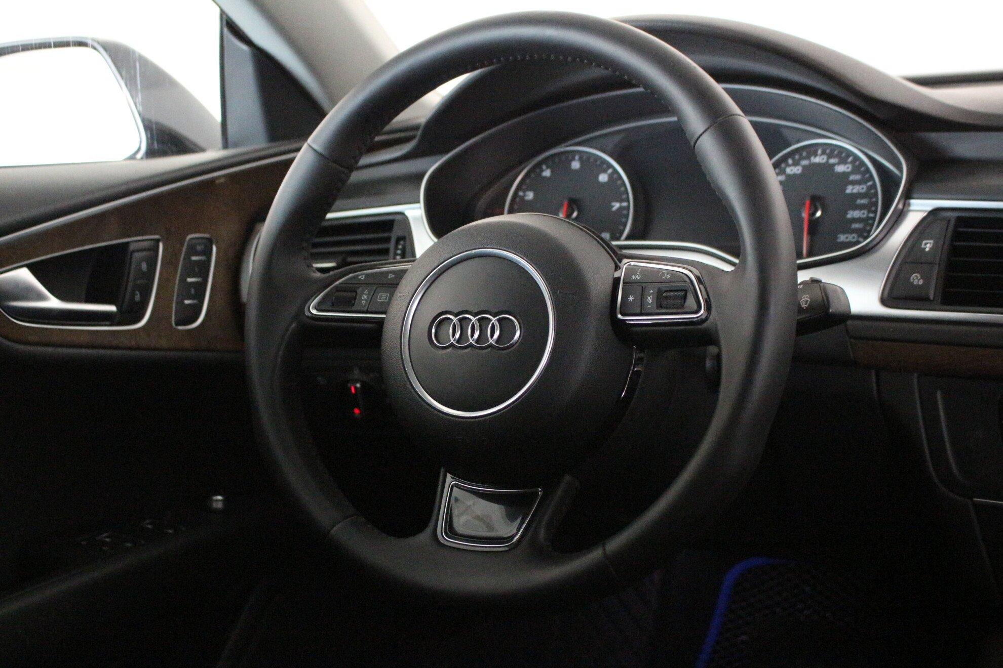Audi A7 2012, черный
