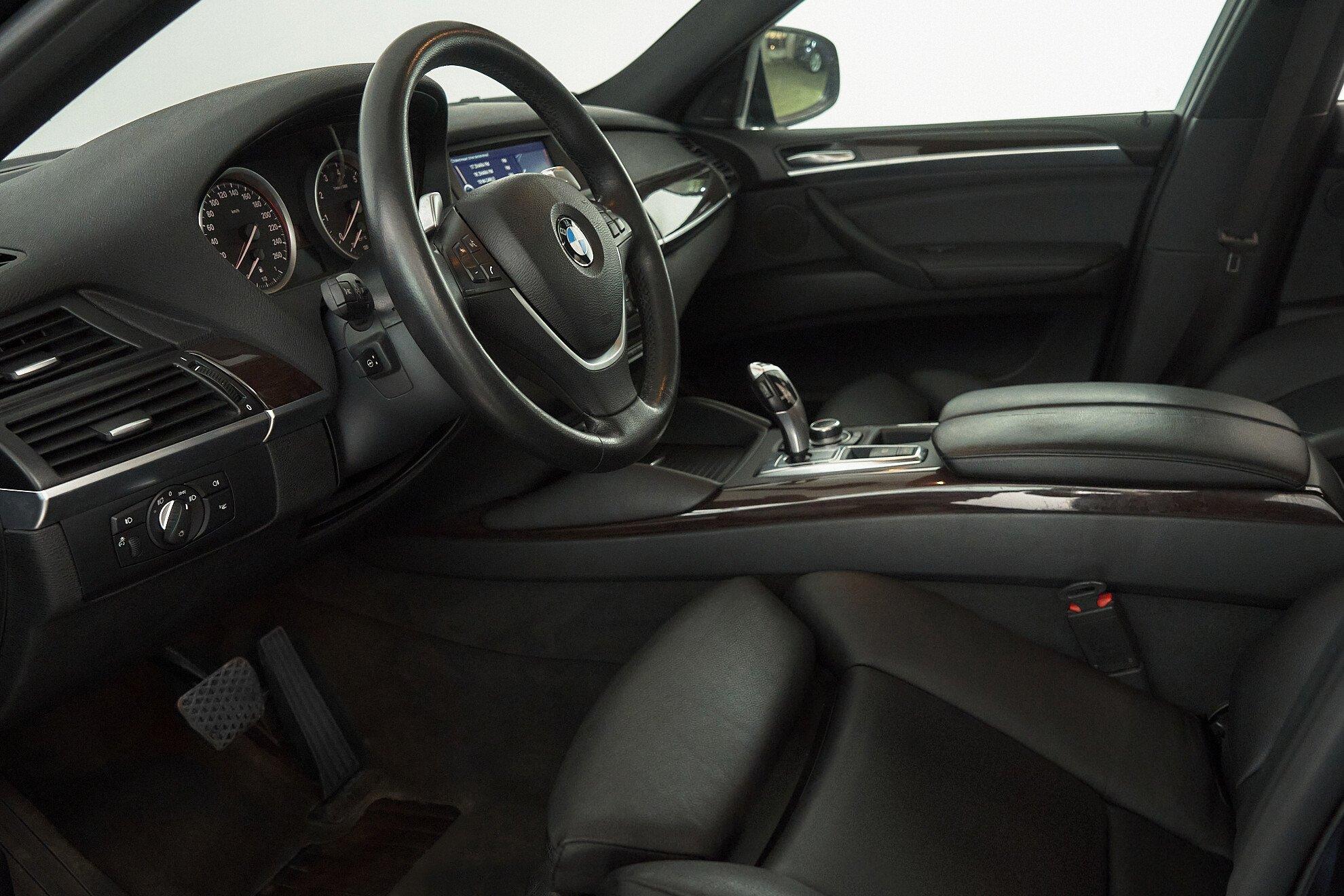 BMW X6 2010, черный