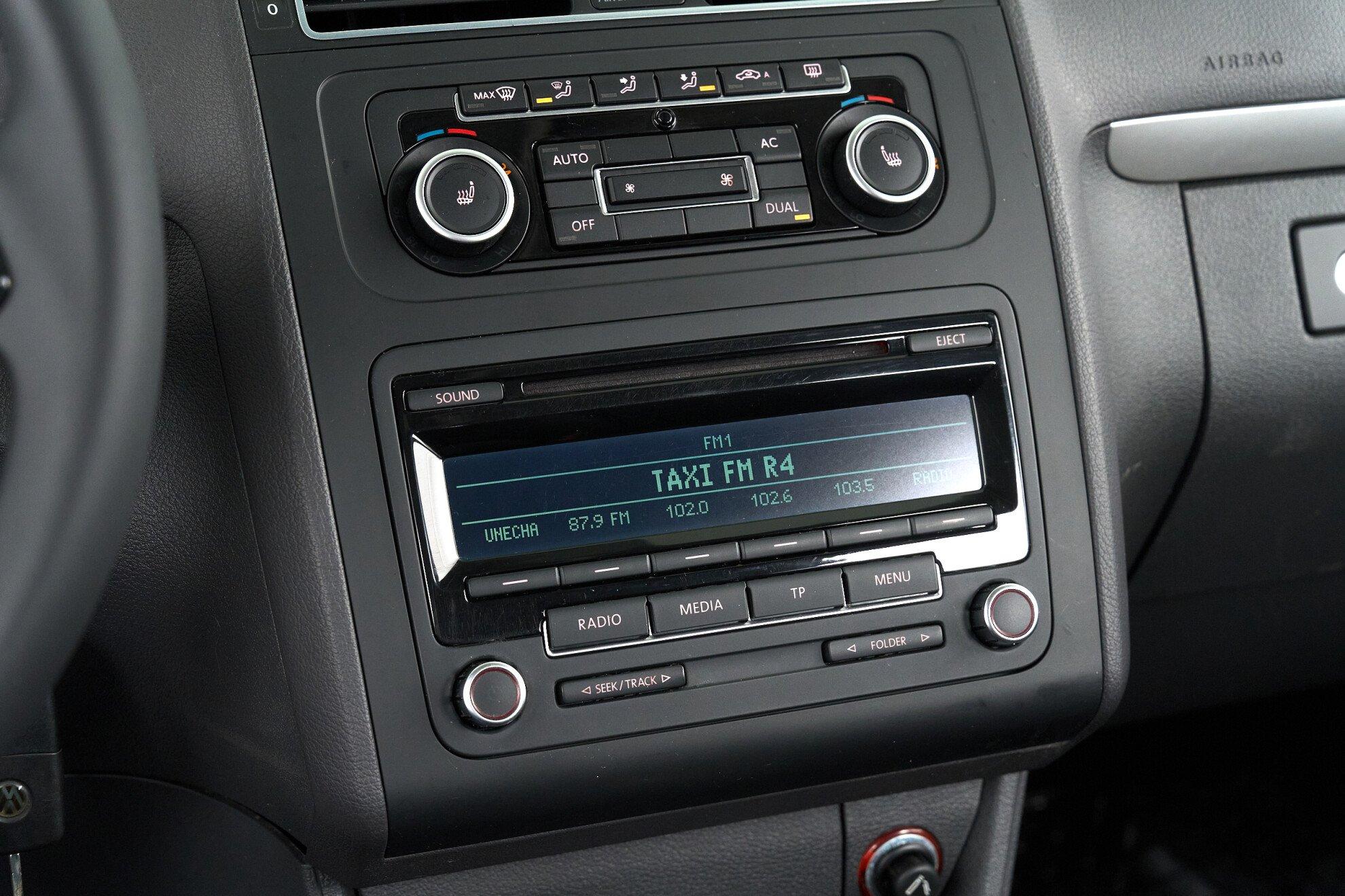Volkswagen Touran 2012, черный