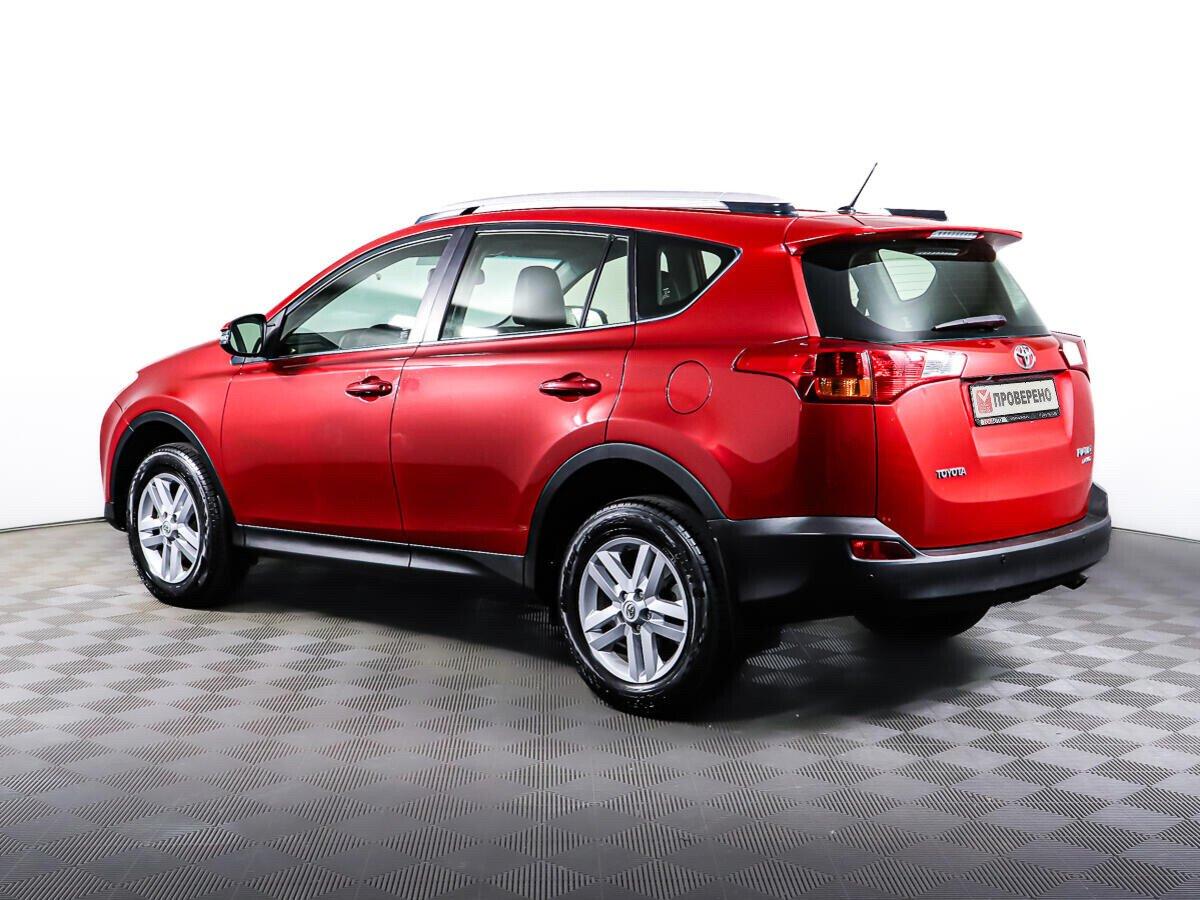 Toyota RAV4 2015, красный